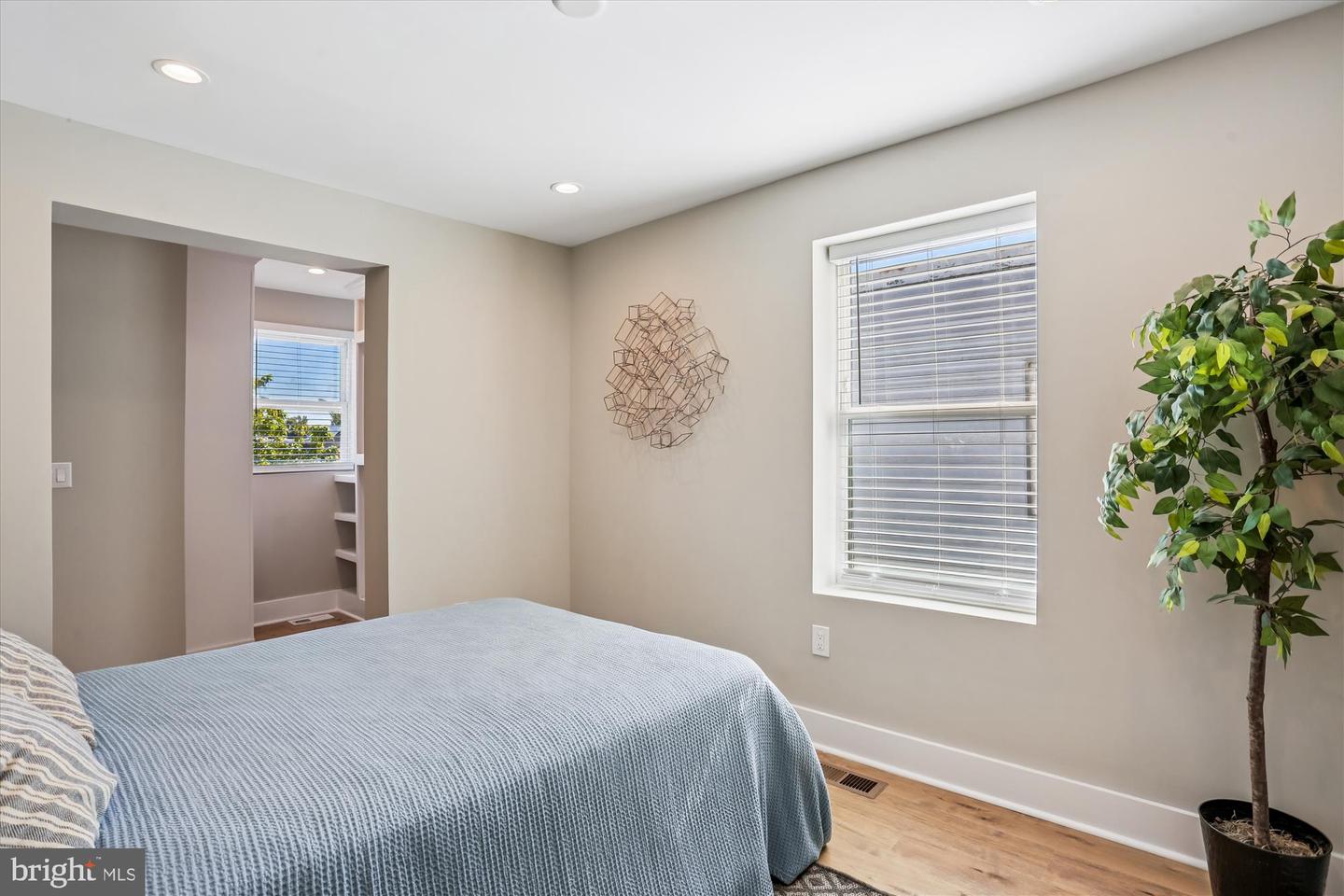6321 9TH ST NW, WASHINGTON, District Of Columbia 20011, 4 Bedrooms Bedrooms, ,3 BathroomsBathrooms,Residential,For sale,6321 9TH ST NW,DCDC2225668 MLS # DCDC2225668