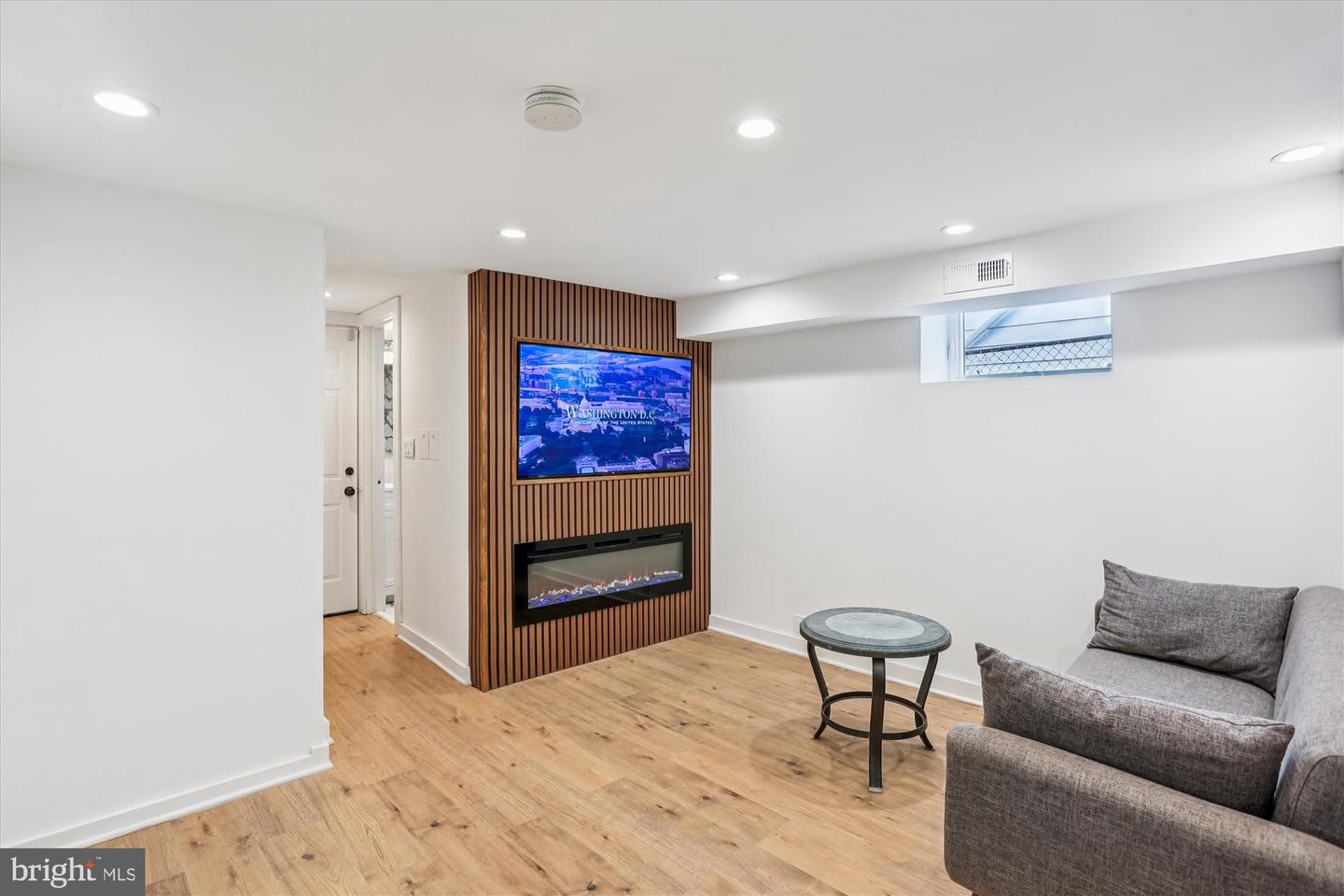 6321 9TH ST NW, WASHINGTON, District Of Columbia 20011, 4 Bedrooms Bedrooms, ,3 BathroomsBathrooms,Residential,For sale,6321 9TH ST NW,DCDC2225668 MLS # DCDC2225668