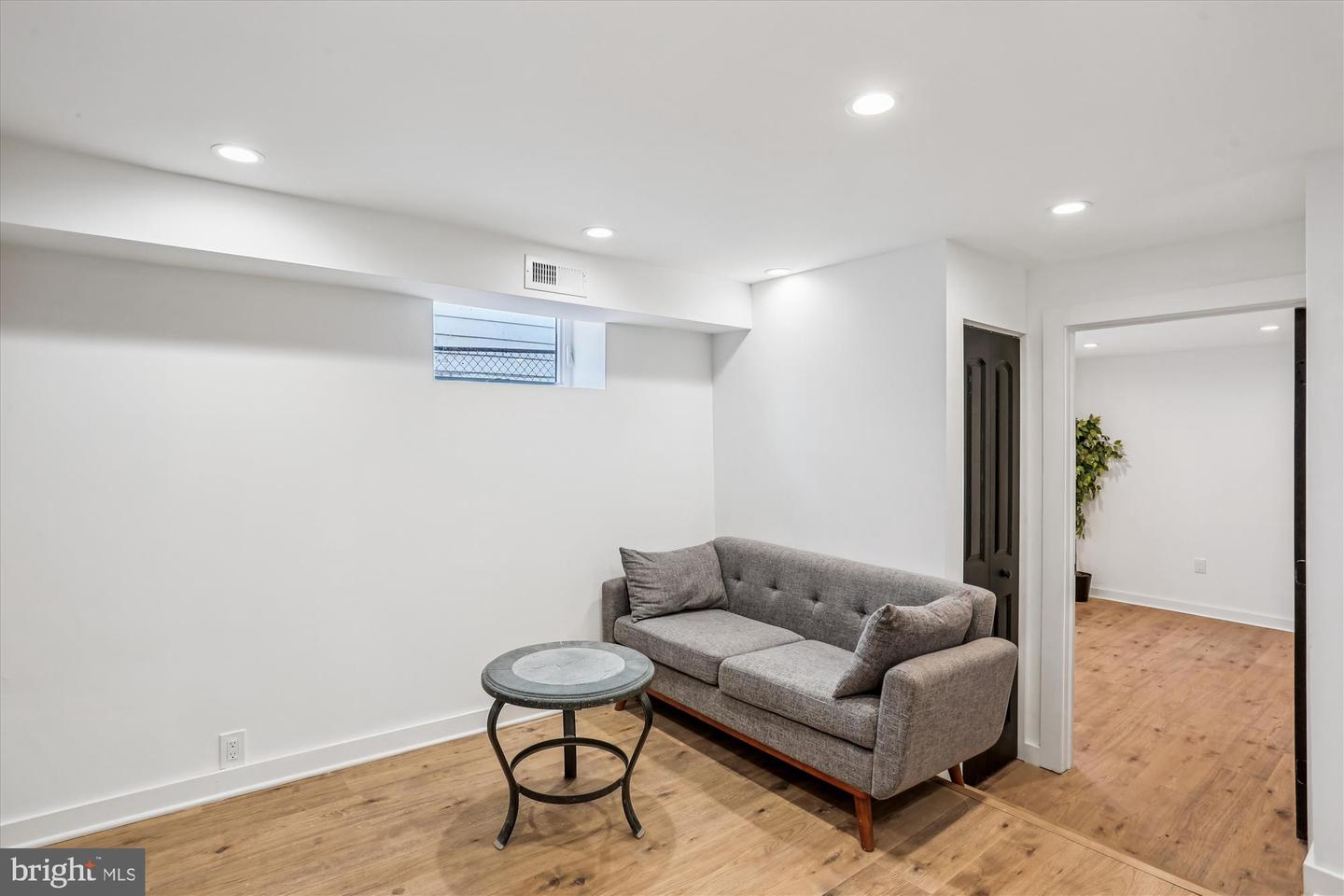 6321 9TH ST NW, WASHINGTON, District Of Columbia 20011, 4 Bedrooms Bedrooms, ,3 BathroomsBathrooms,Residential,For sale,6321 9TH ST NW,DCDC2225668 MLS # DCDC2225668