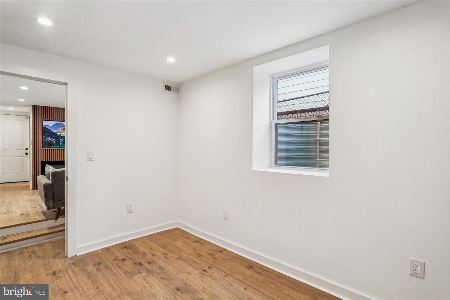 6321 9TH ST NW, WASHINGTON, District Of Columbia 20011, 4 Bedrooms Bedrooms, ,3 BathroomsBathrooms,Residential,For sale,6321 9TH ST NW,DCDC2225668 MLS # DCDC2225668