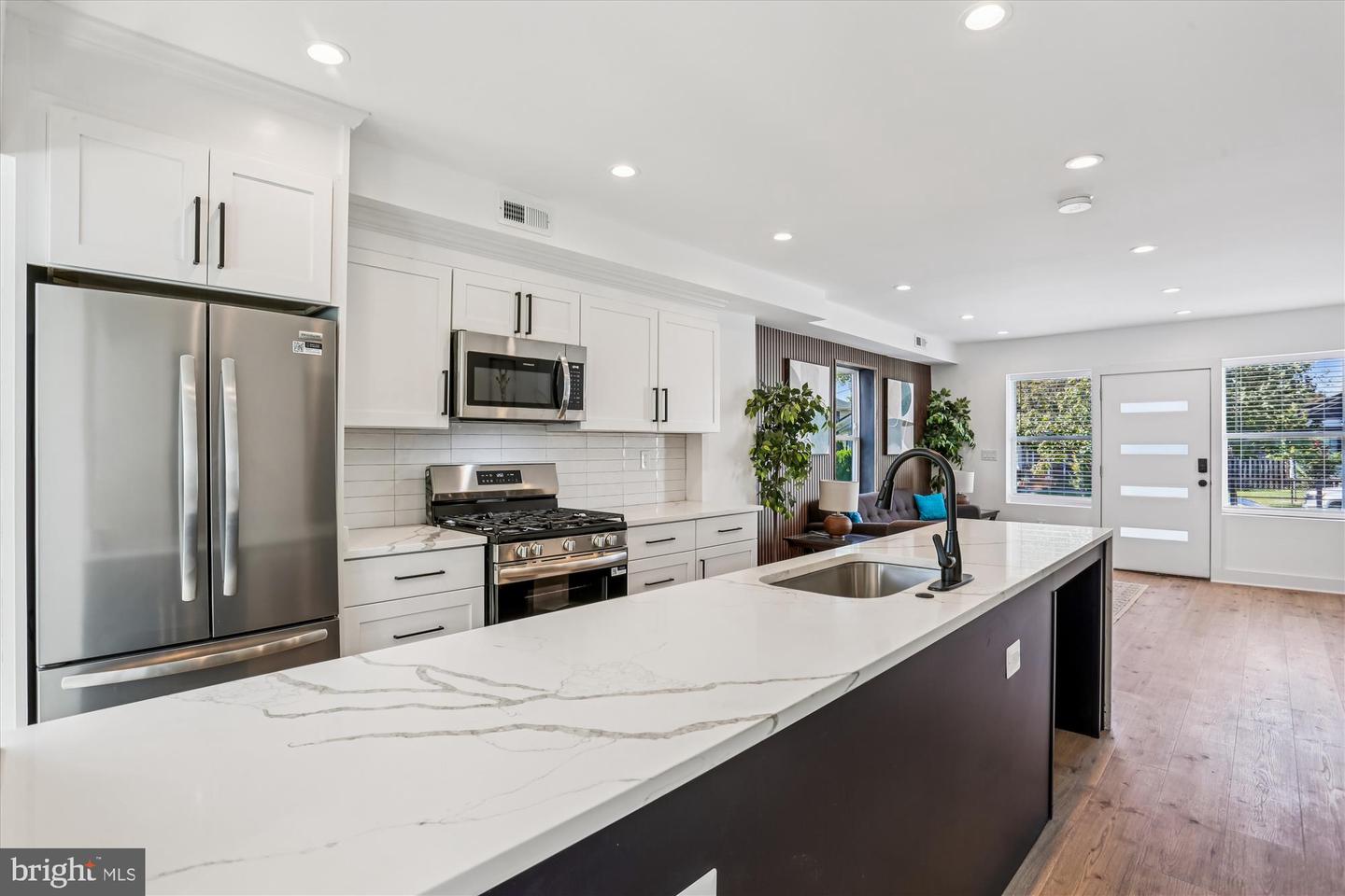 6321 9TH ST NW, WASHINGTON, District Of Columbia 20011, 4 Bedrooms Bedrooms, ,3 BathroomsBathrooms,Residential,For sale,6321 9TH ST NW,DCDC2225668 MLS # DCDC2225668