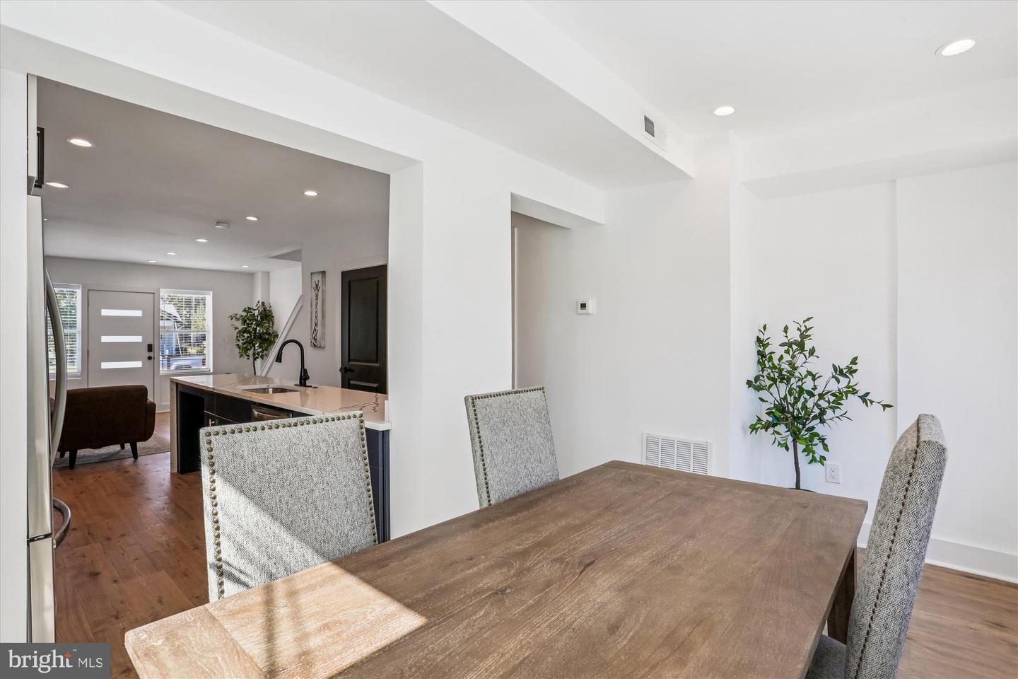 6321 9TH ST NW, WASHINGTON, District Of Columbia 20011, 4 Bedrooms Bedrooms, ,3 BathroomsBathrooms,Residential,For sale,6321 9TH ST NW,DCDC2225668 MLS # DCDC2225668