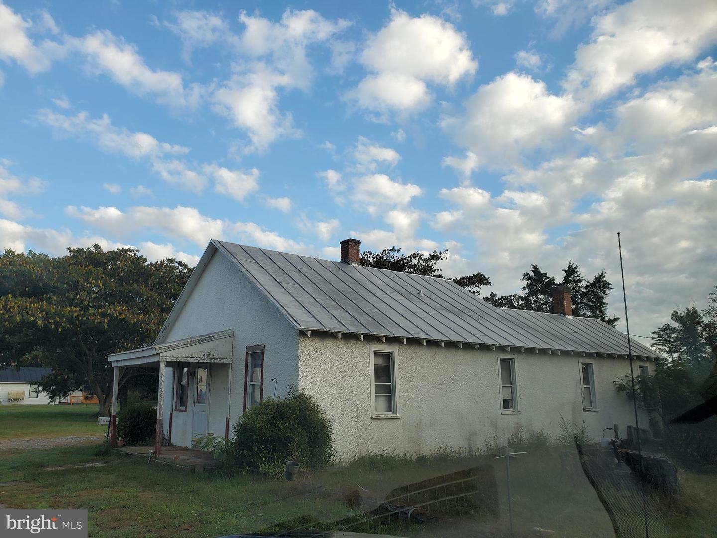 16494 RICHMOND TPKE, BOWLING GREEN, Virginia 22427, 3 Bedrooms Bedrooms, ,2 BathroomsBathrooms,Residential,For sale,16494 RICHMOND TPKE,VACV2008964 MLS # VACV2008964