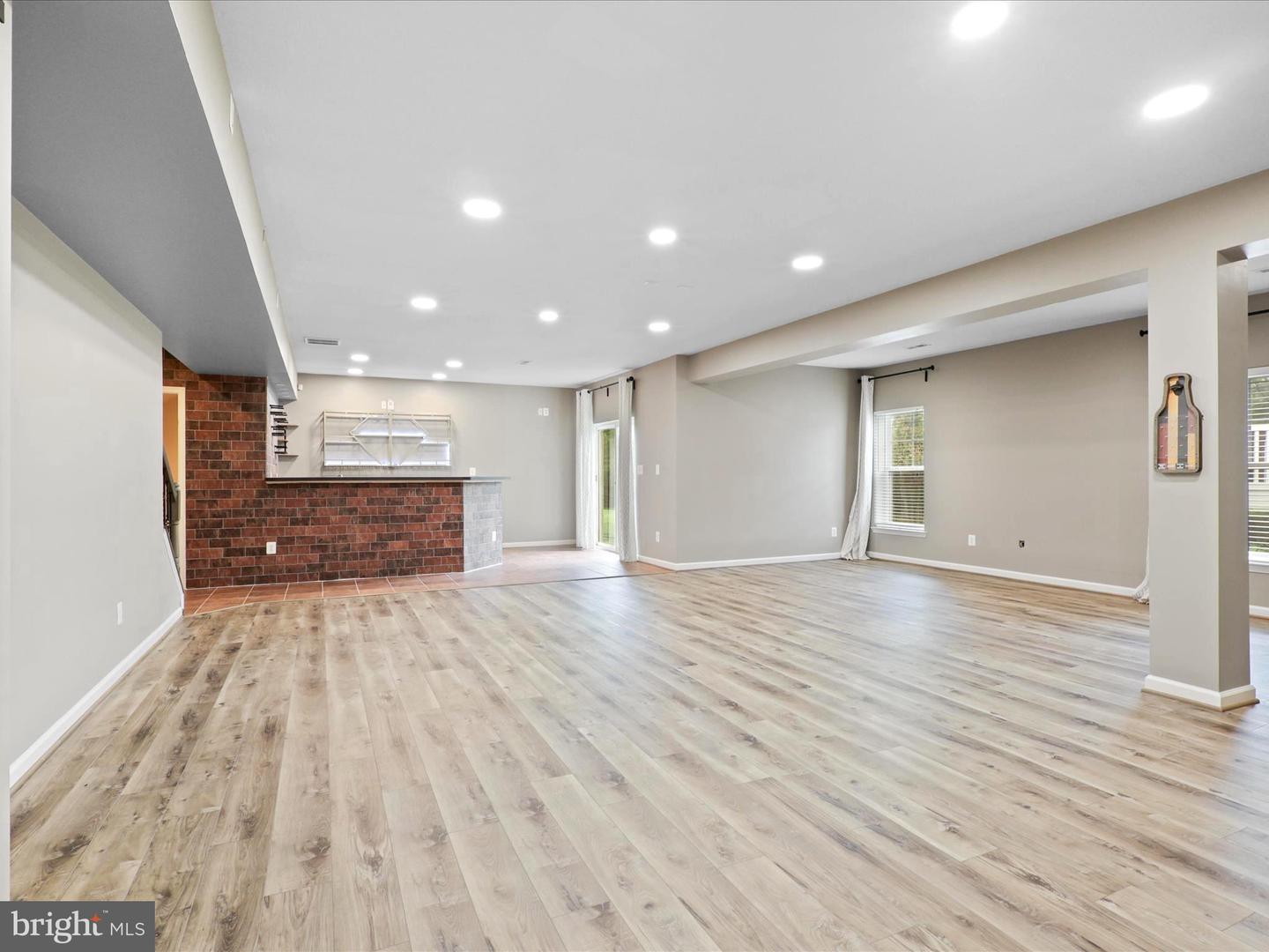 9228 FALLING WATER DR, BRISTOW, Virginia 20136, 6 Bedrooms Bedrooms, ,4 BathroomsBathrooms,Residential,For sale,9228 FALLING WATER DR,VAPW2105624 MLS # VAPW2105624