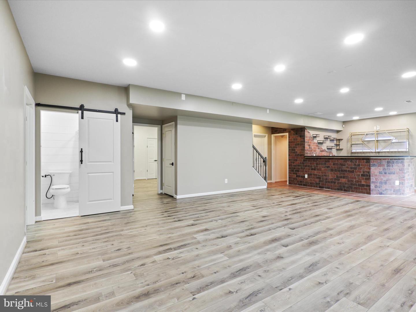 9228 FALLING WATER DR, BRISTOW, Virginia 20136, 6 Bedrooms Bedrooms, ,4 BathroomsBathrooms,Residential,For sale,9228 FALLING WATER DR,VAPW2105624 MLS # VAPW2105624