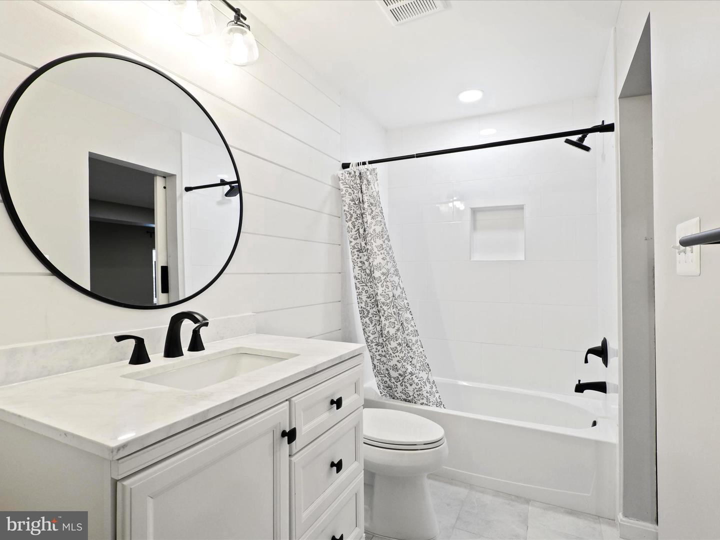 9228 FALLING WATER DR, BRISTOW, Virginia 20136, 6 Bedrooms Bedrooms, ,4 BathroomsBathrooms,Residential,For sale,9228 FALLING WATER DR,VAPW2105624 MLS # VAPW2105624