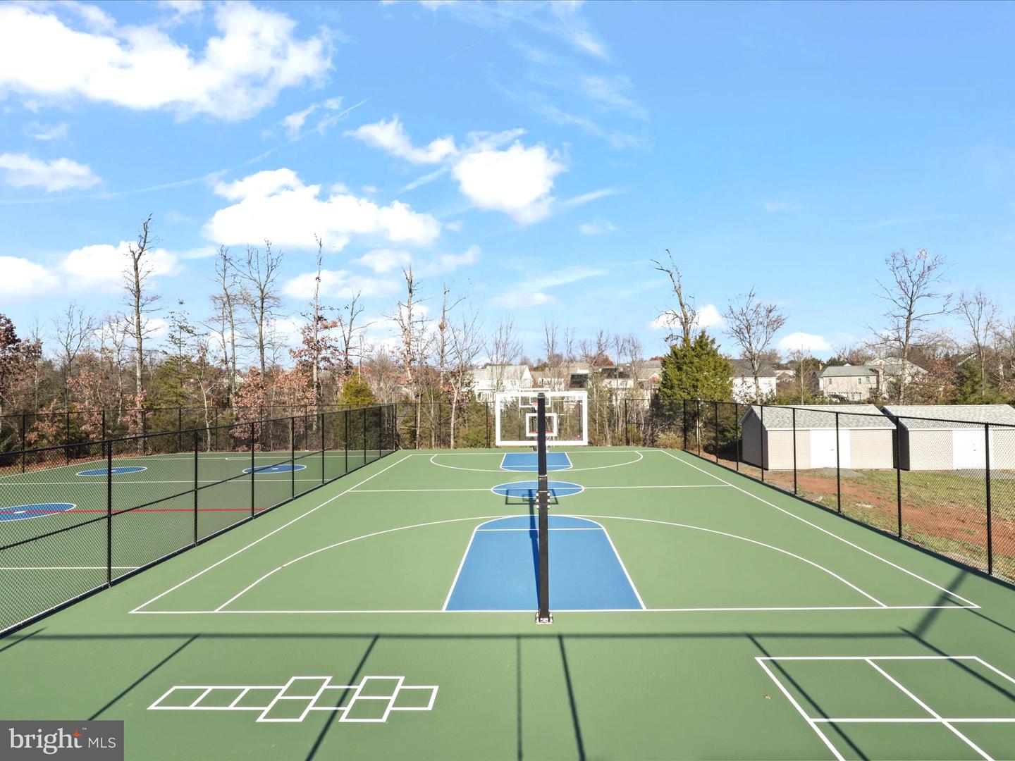 9228 FALLING WATER DR, BRISTOW, Virginia 20136, 6 Bedrooms Bedrooms, ,4 BathroomsBathrooms,Residential,For sale,9228 FALLING WATER DR,VAPW2105624 MLS # VAPW2105624