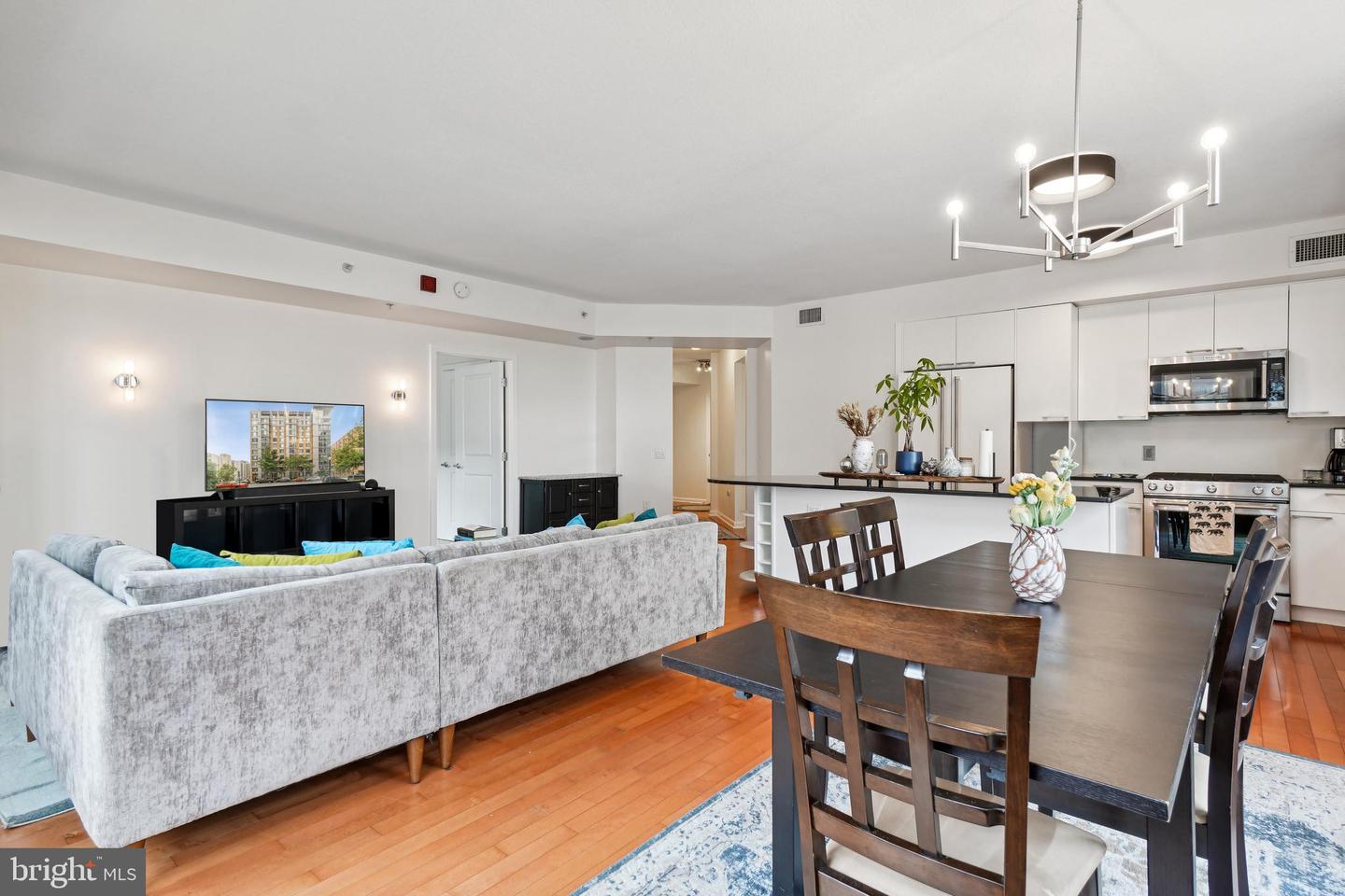 440 L ST NW #805, WASHINGTON, District Of Columbia 20001, 3 Bedrooms Bedrooms, ,2 BathroomsBathrooms,Residential,For sale,440 L ST NW #805,DCDC2226096 MLS # DCDC2226096