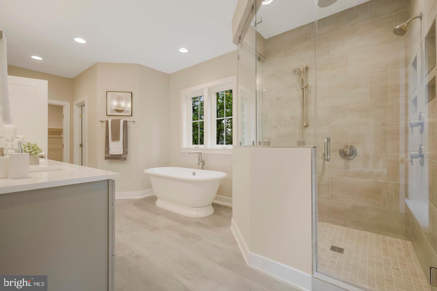 7315 WOODLEY PL, FALLS CHURCH, Virginia 22046, 4 Bedrooms Bedrooms, ,3 BathroomsBathrooms,Residential,For sale,7315 WOODLEY PL,VAFX2273342 MLS # VAFX2273342