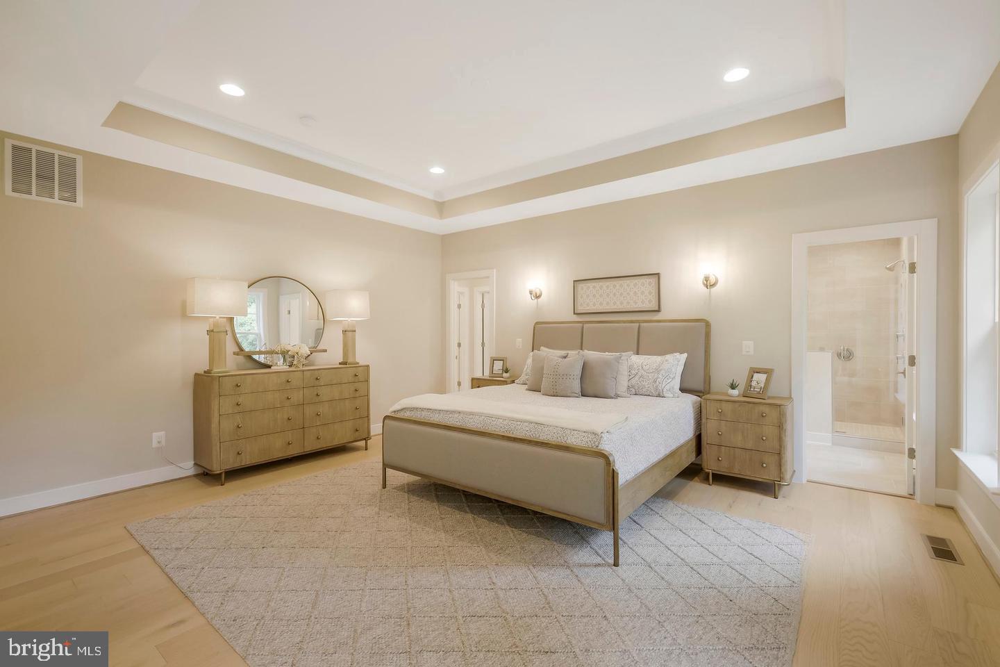 7315 WOODLEY PL, FALLS CHURCH, Virginia 22046, 4 Bedrooms Bedrooms, ,3 BathroomsBathrooms,Residential,For sale,7315 WOODLEY PL,VAFX2273342 MLS # VAFX2273342