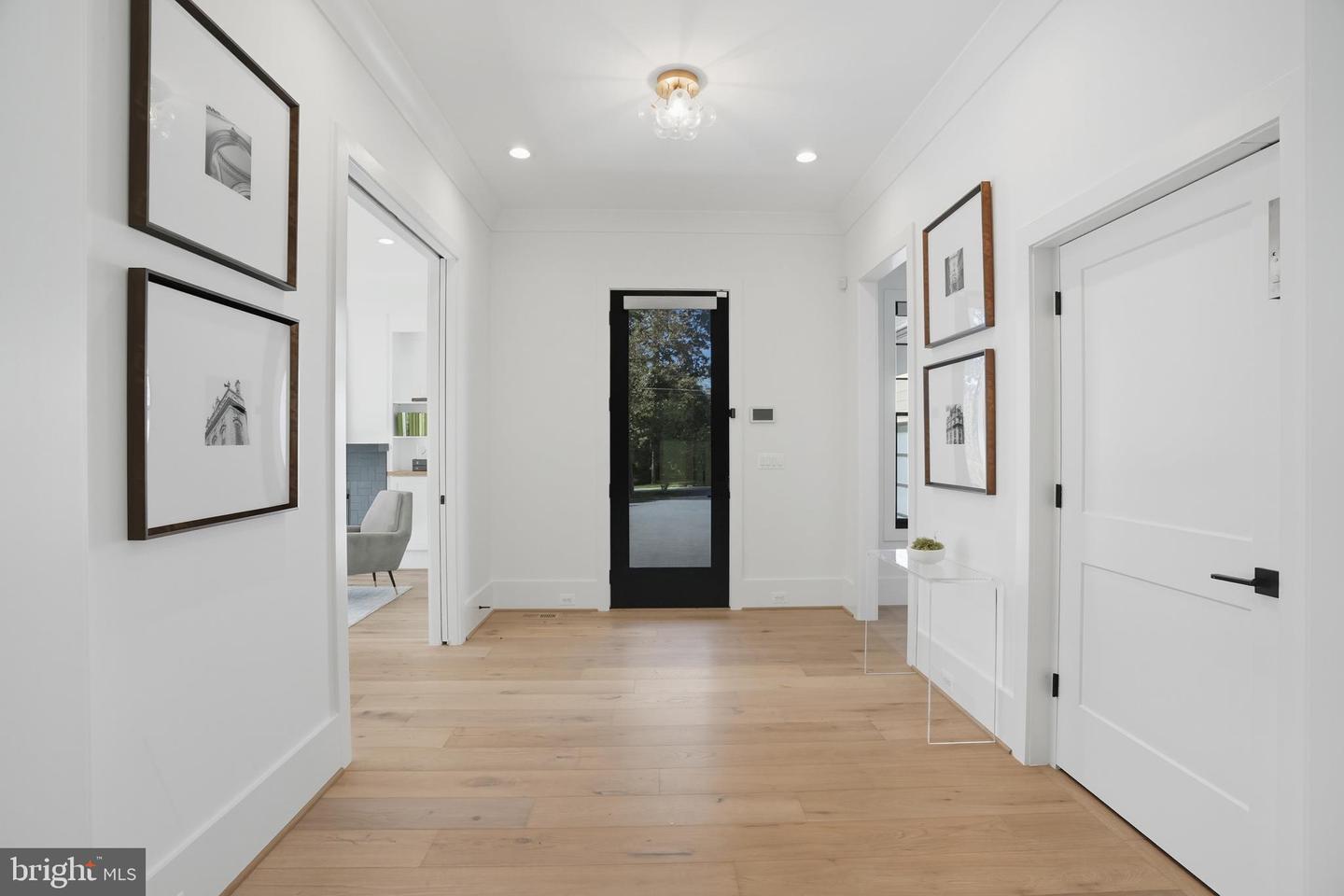 1111 INGLESIDE AVE, MCLEAN, Virginia 22101, 7 Bedrooms Bedrooms, ,7 BathroomsBathrooms,Residential,For sale,1111 INGLESIDE AVE,VAFX2273404 MLS # VAFX2273404