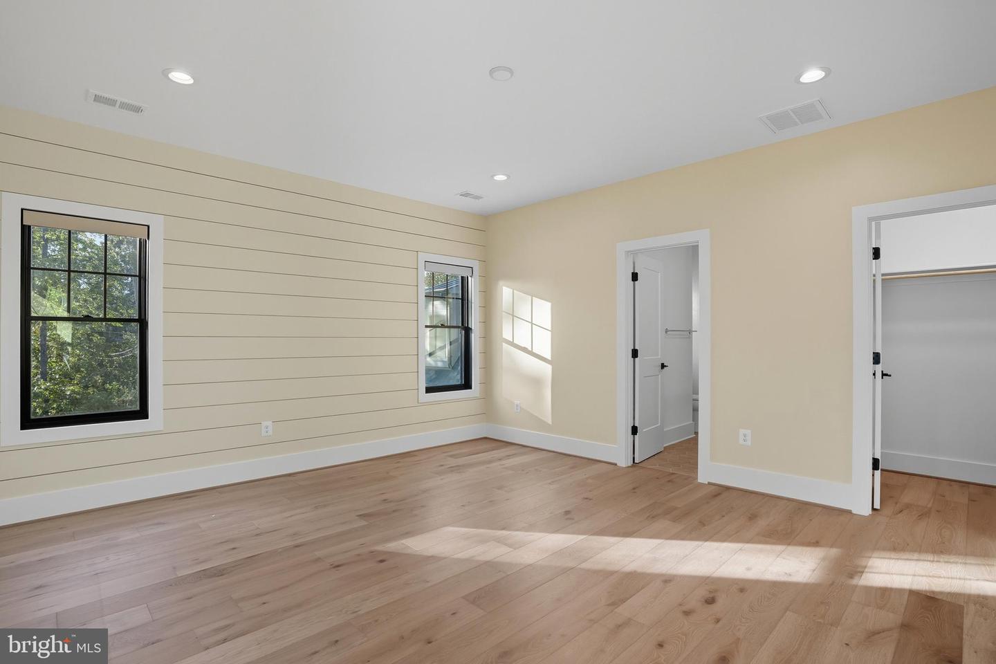 1111 INGLESIDE AVE, MCLEAN, Virginia 22101, 7 Bedrooms Bedrooms, ,7 BathroomsBathrooms,Residential,For sale,1111 INGLESIDE AVE,VAFX2273404 MLS # VAFX2273404