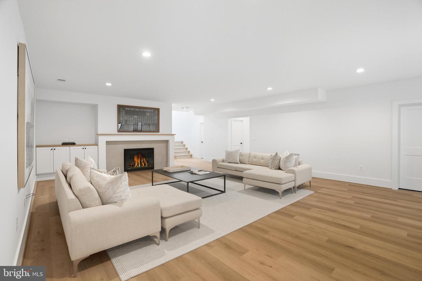 1111 INGLESIDE AVE, MCLEAN, Virginia 22101, 7 Bedrooms Bedrooms, ,7 BathroomsBathrooms,Residential,For sale,1111 INGLESIDE AVE,VAFX2273404 MLS # VAFX2273404