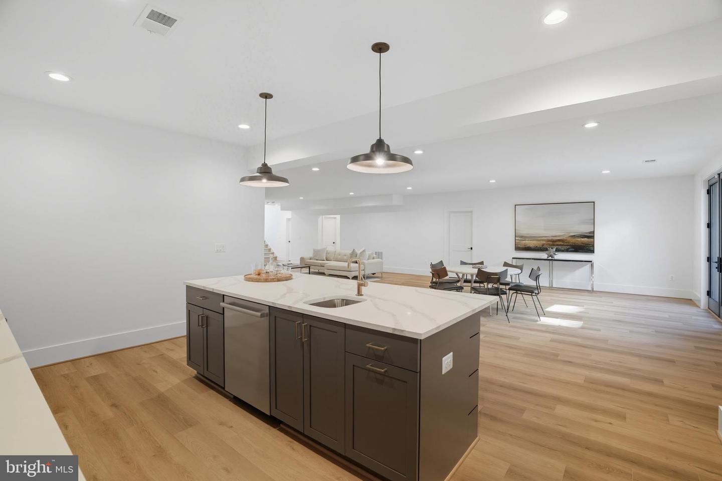 1111 INGLESIDE AVE, MCLEAN, Virginia 22101, 7 Bedrooms Bedrooms, ,7 BathroomsBathrooms,Residential,For sale,1111 INGLESIDE AVE,VAFX2273404 MLS # VAFX2273404
