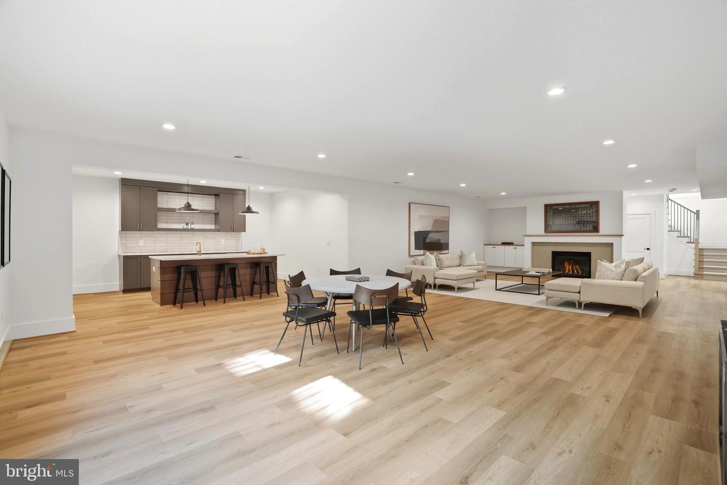 1111 INGLESIDE AVE, MCLEAN, Virginia 22101, 7 Bedrooms Bedrooms, ,7 BathroomsBathrooms,Residential,For sale,1111 INGLESIDE AVE,VAFX2273404 MLS # VAFX2273404