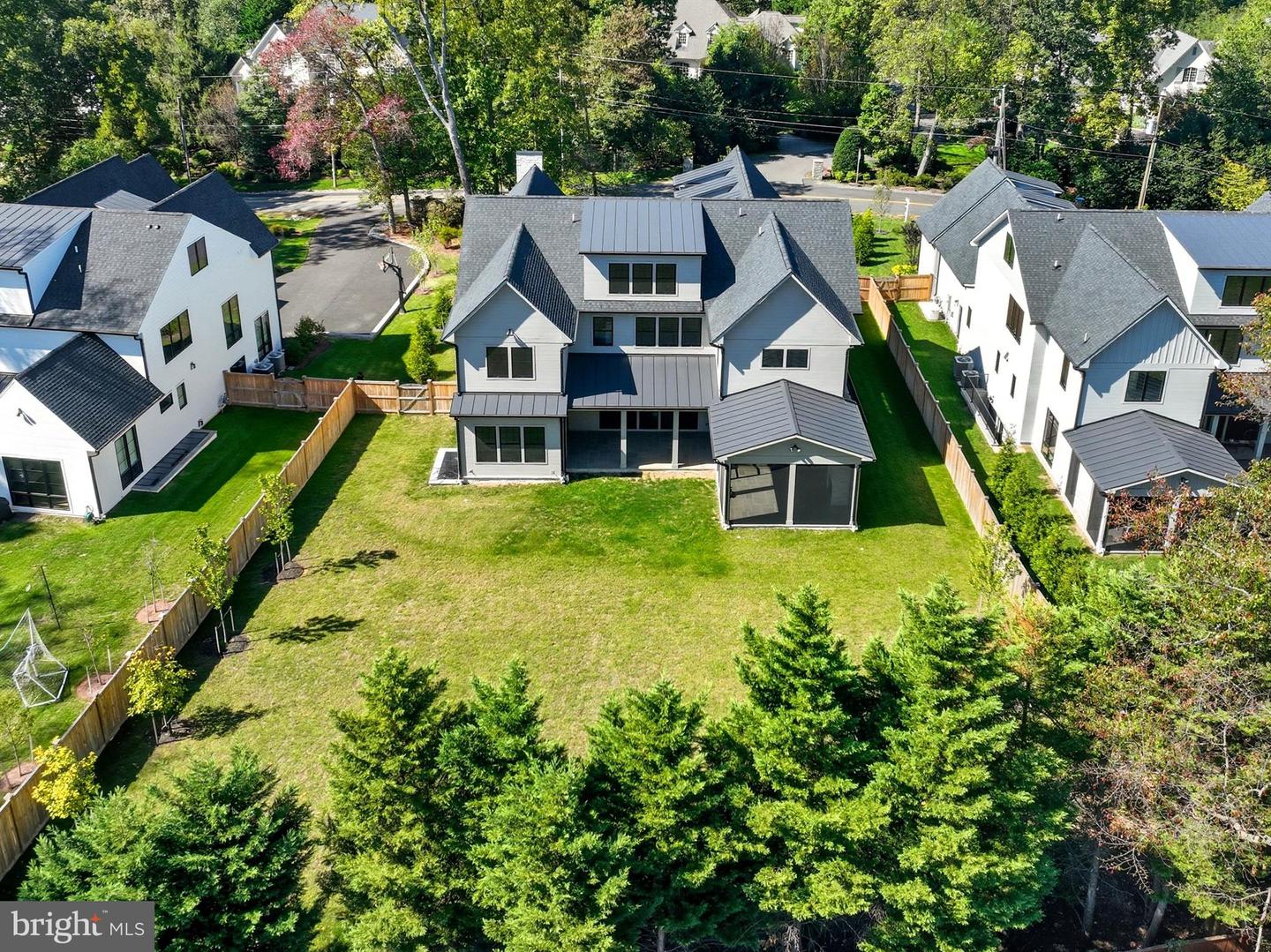 1111 INGLESIDE AVE, MCLEAN, Virginia 22101, 7 Bedrooms Bedrooms, ,7 BathroomsBathrooms,Residential,For sale,1111 INGLESIDE AVE,VAFX2273404 MLS # VAFX2273404
