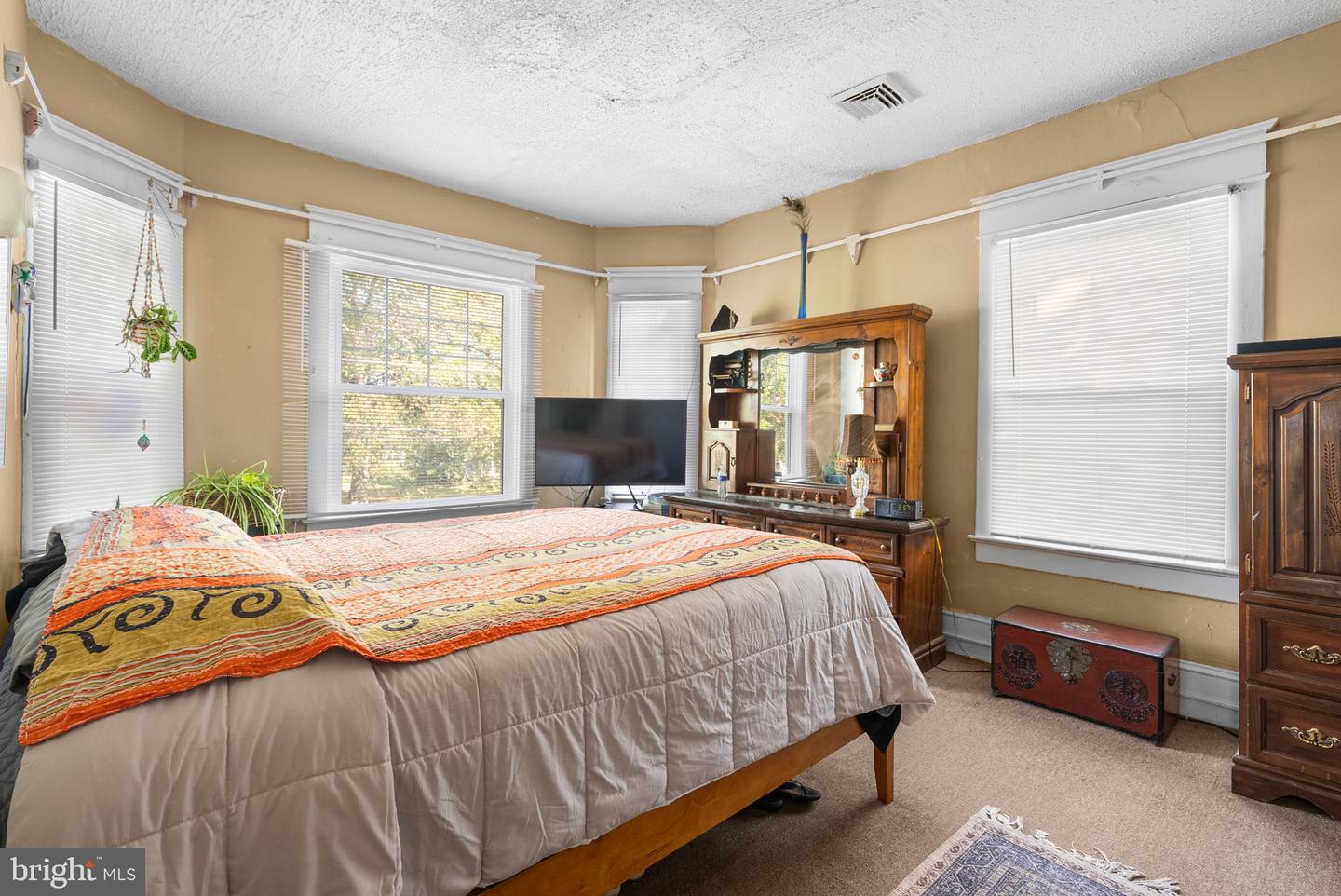 6626 1ST ST NW, WASHINGTON, District Of Columbia 20012, 4 Bedrooms Bedrooms, ,1 BathroomBathrooms,Residential,For sale,6626 1ST ST NW,DCDC2226202 MLS # DCDC2226202