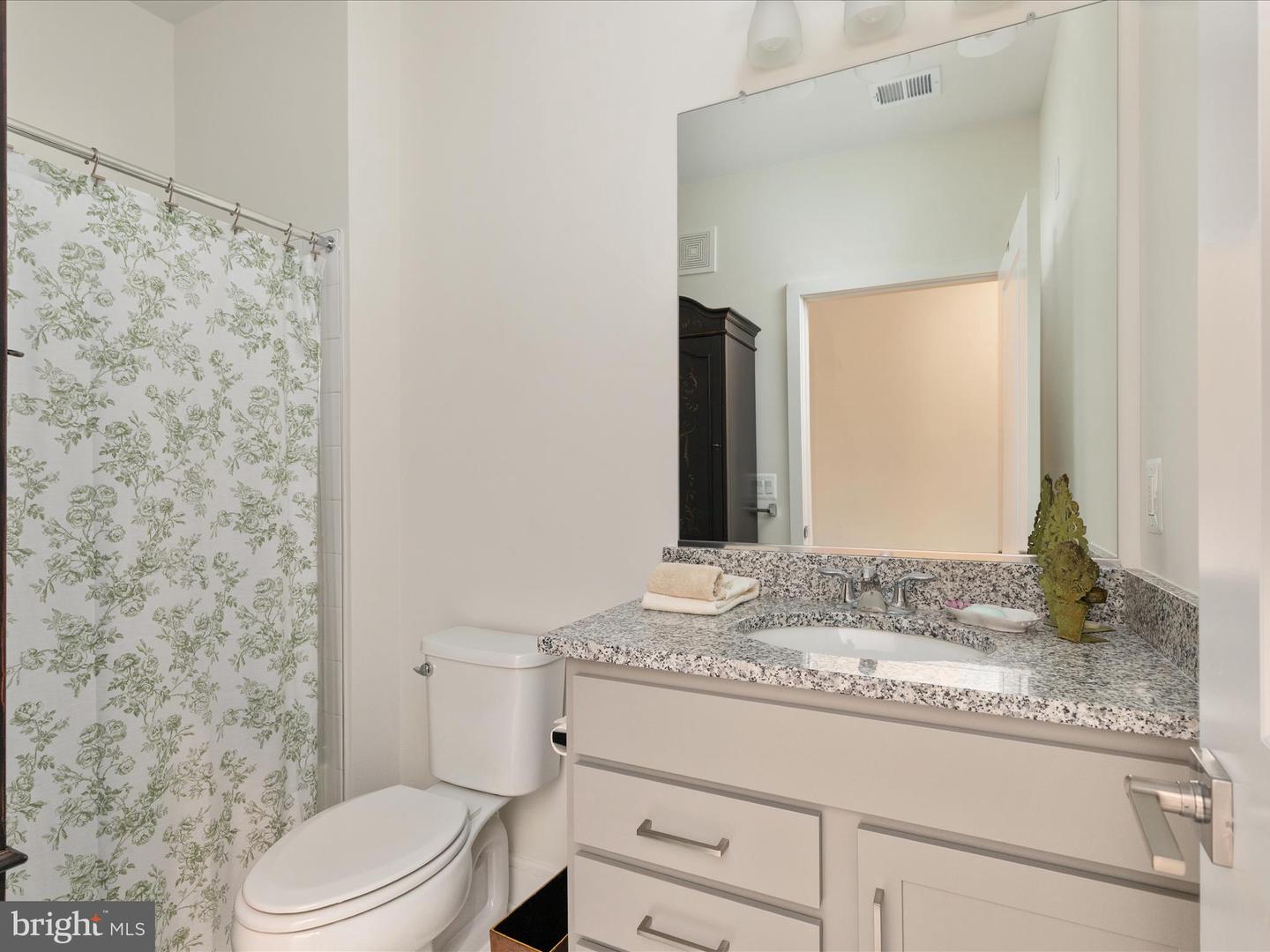 42920 FIREFLY SONATA TER #307, ASHBURN, Virginia 20148, 3 Bedrooms Bedrooms, ,2 BathroomsBathrooms,Residential,For sale,42920 FIREFLY SONATA TER #307,VALO2108516 MLS # VALO2108516