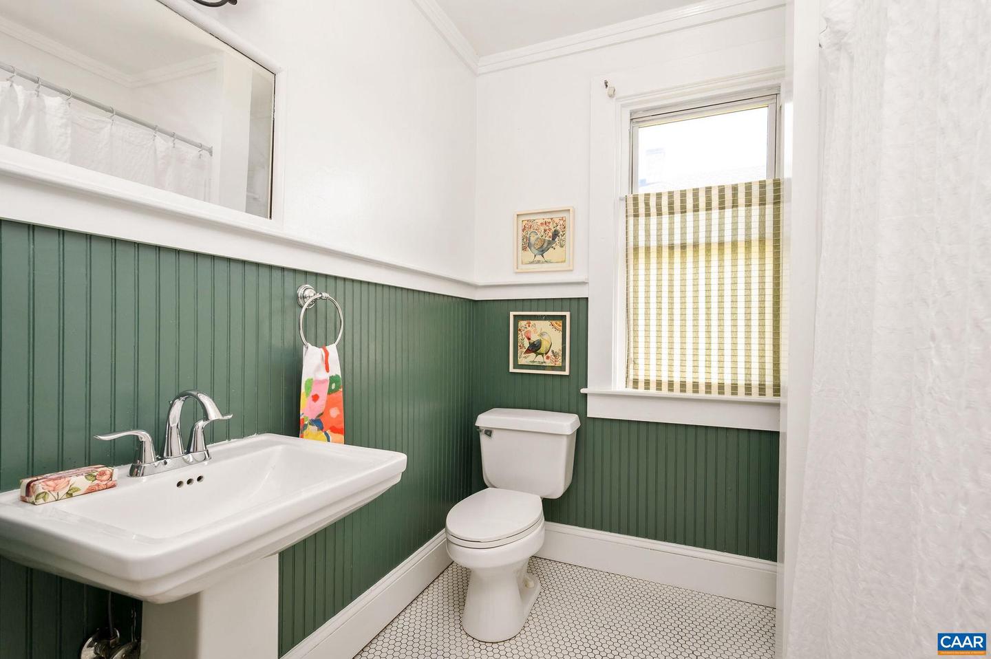 813 BOLLING AVE, CHARLOTTESVILLE, Virginia 22902, 2 Bedrooms Bedrooms, ,1 BathroomBathrooms,Residential,For sale,813 BOLLING AVE,669817 MLS # 669817