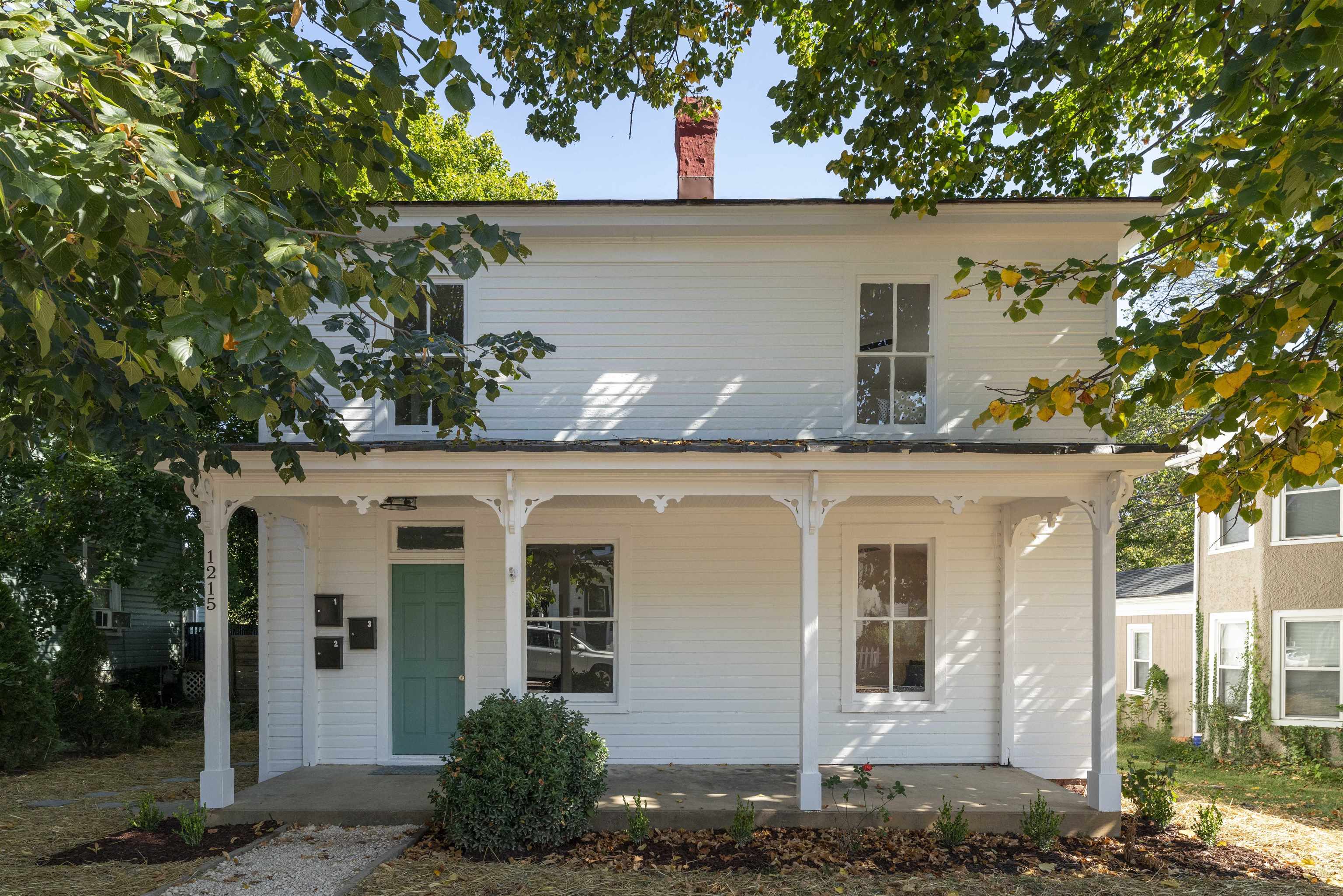 1215 WALNUT ST, STAUNTON, Virginia 24401, ,Residential,1215 WALNUT ST,669847 MLS # 669847