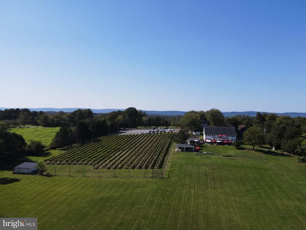 16804 HAMILTON STATION RD, HAMILTON, Virginia 20158, 2 Bedrooms Bedrooms, ,3 BathroomsBathrooms,Farm,For sale,16804 HAMILTON STATION RD,VALO2106888 MLS # VALO2106888