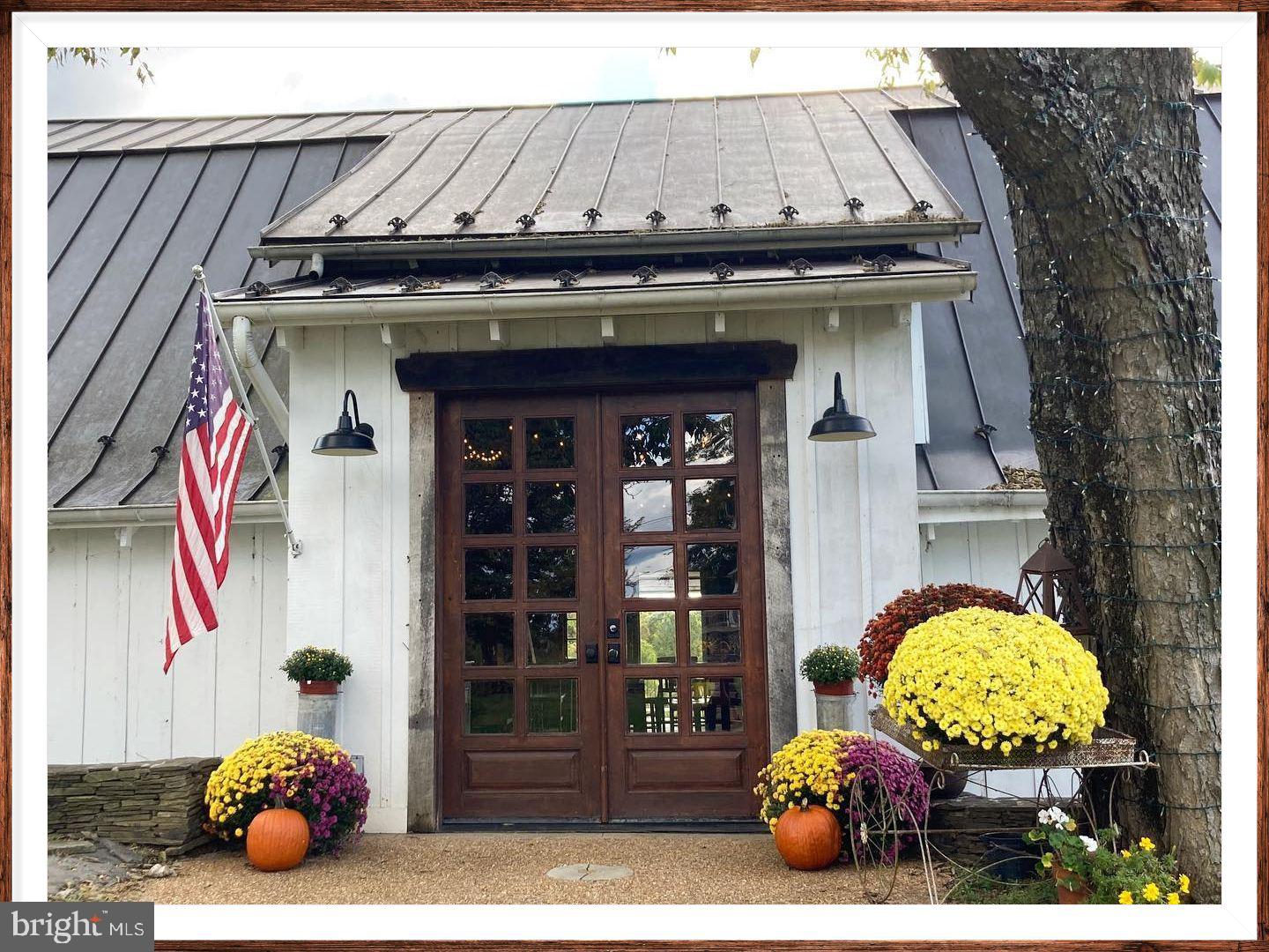 16804 HAMILTON STATION RD, HAMILTON, Virginia 20158, 2 Bedrooms Bedrooms, ,3 BathroomsBathrooms,Farm,For sale,16804 HAMILTON STATION RD,VALO2106888 MLS # VALO2106888