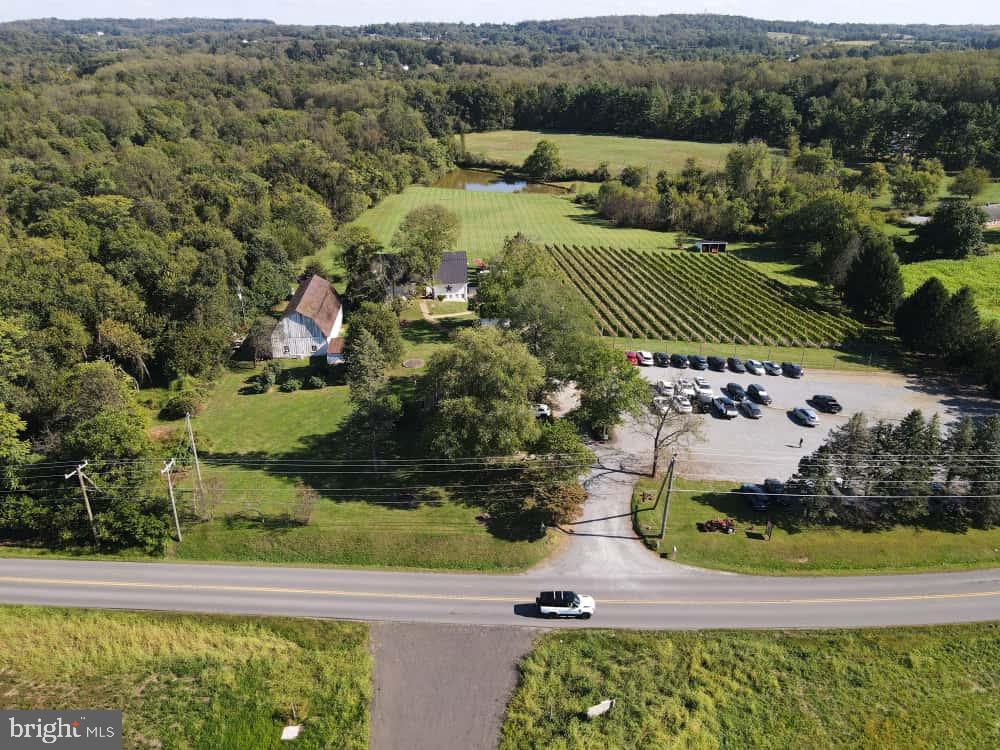 16804 HAMILTON STATION RD, HAMILTON, Virginia 20158, 2 Bedrooms Bedrooms, ,3 BathroomsBathrooms,Farm,For sale,16804 HAMILTON STATION RD,VALO2106888 MLS # VALO2106888