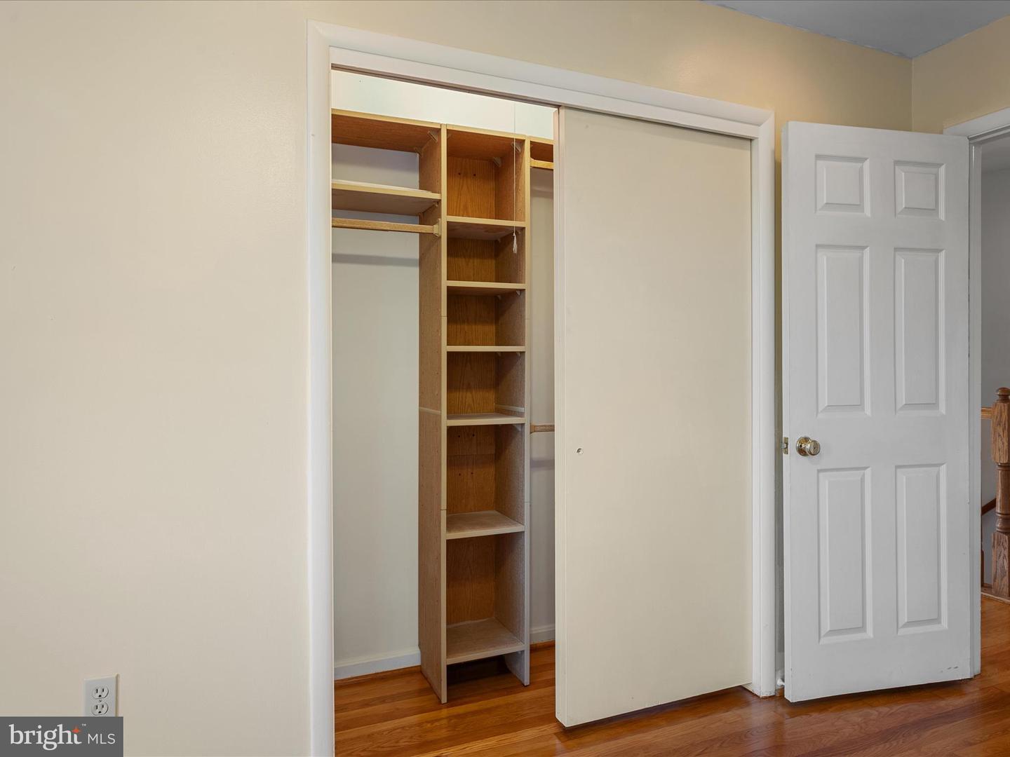 414 MADISON CT SE, LEESBURG, Virginia 20175, 2 Bedrooms Bedrooms, ,2 BathroomsBathrooms,Residential,For sale,414 MADISON CT SE,VALO2096016 MLS # VALO2096016