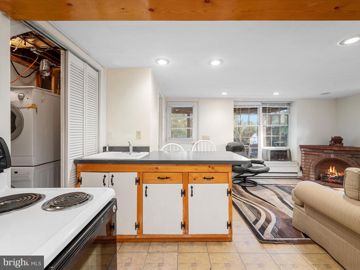 414 MADISON CT SE, LEESBURG, Virginia 20175, 2 Bedrooms Bedrooms, ,2 BathroomsBathrooms,Residential,For sale,414 MADISON CT SE,VALO2096016 MLS # VALO2096016