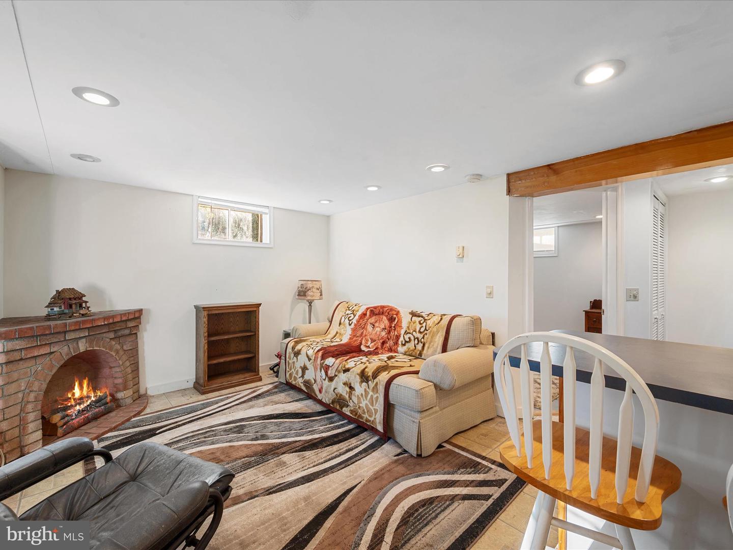 414 MADISON CT SE, LEESBURG, Virginia 20175, 2 Bedrooms Bedrooms, ,2 BathroomsBathrooms,Residential,For sale,414 MADISON CT SE,VALO2096016 MLS # VALO2096016
