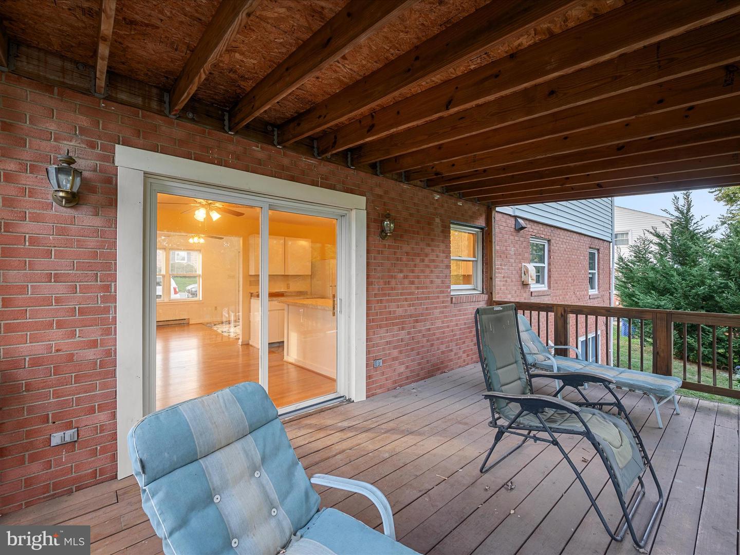 414 MADISON CT SE, LEESBURG, Virginia 20175, 2 Bedrooms Bedrooms, ,2 BathroomsBathrooms,Residential,For sale,414 MADISON CT SE,VALO2096016 MLS # VALO2096016
