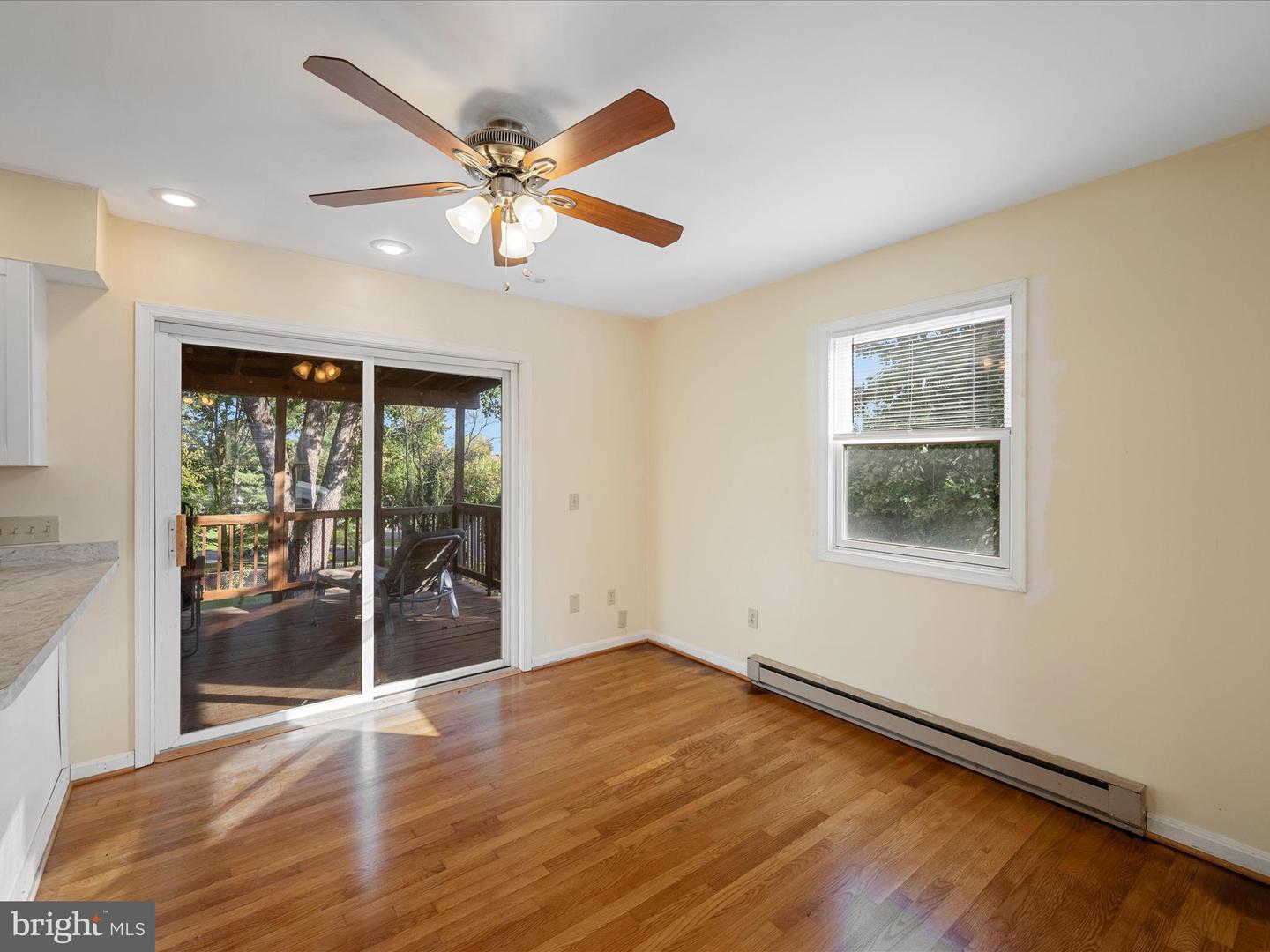414 MADISON CT SE, LEESBURG, Virginia 20175, 2 Bedrooms Bedrooms, ,2 BathroomsBathrooms,Residential,For sale,414 MADISON CT SE,VALO2096016 MLS # VALO2096016