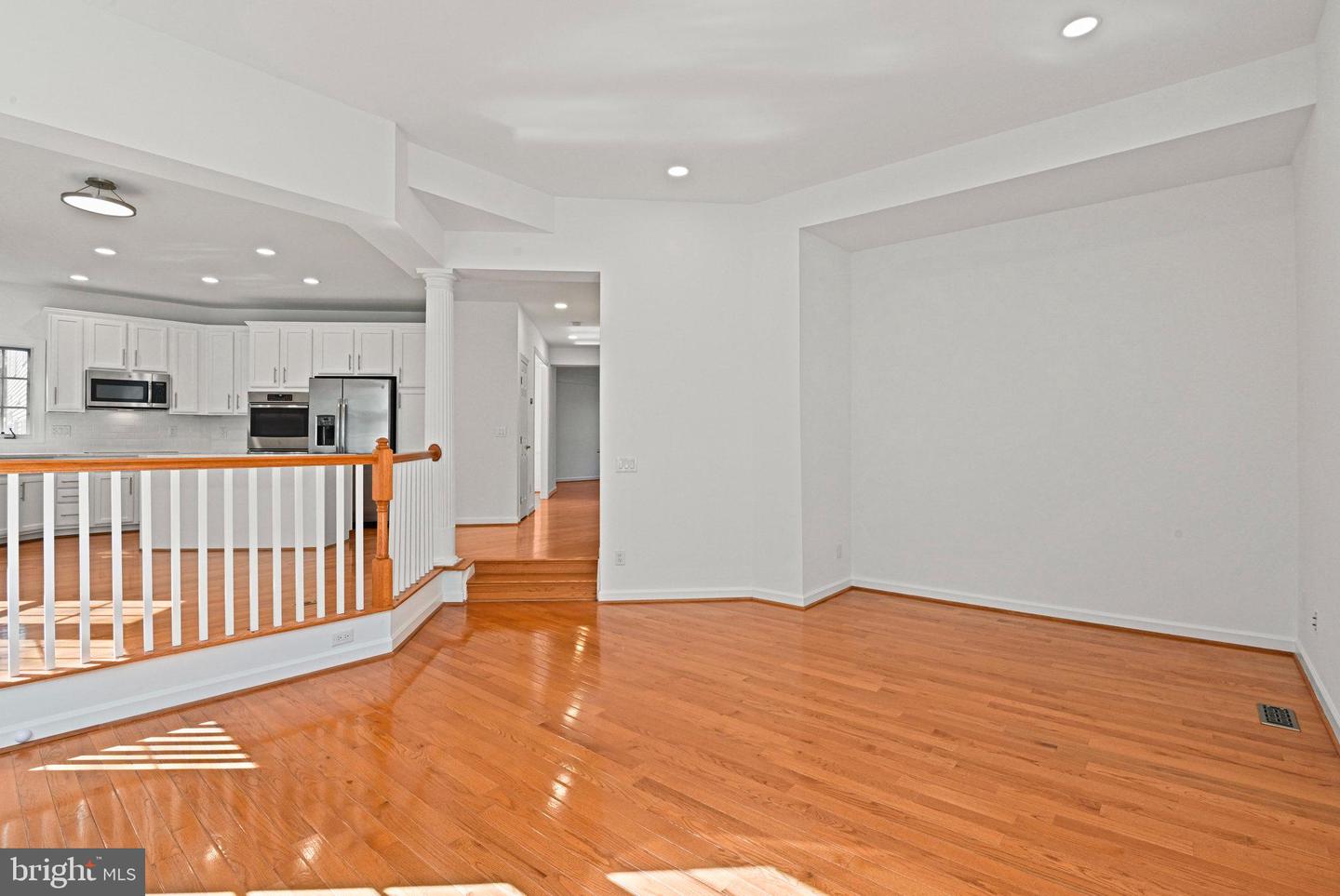 9927 MILES STONE CT, VIENNA, Virginia 22181, 4 Bedrooms Bedrooms, ,3 BathroomsBathrooms,Residential,For sale,9927 MILES STONE CT,VAFX2244256 MLS # VAFX2244256