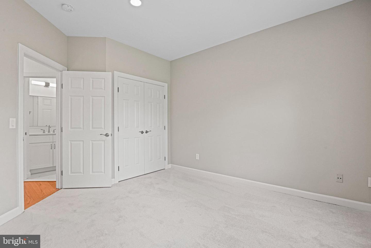 9927 MILES STONE CT, VIENNA, Virginia 22181, 4 Bedrooms Bedrooms, ,3 BathroomsBathrooms,Residential,For sale,9927 MILES STONE CT,VAFX2244256 MLS # VAFX2244256