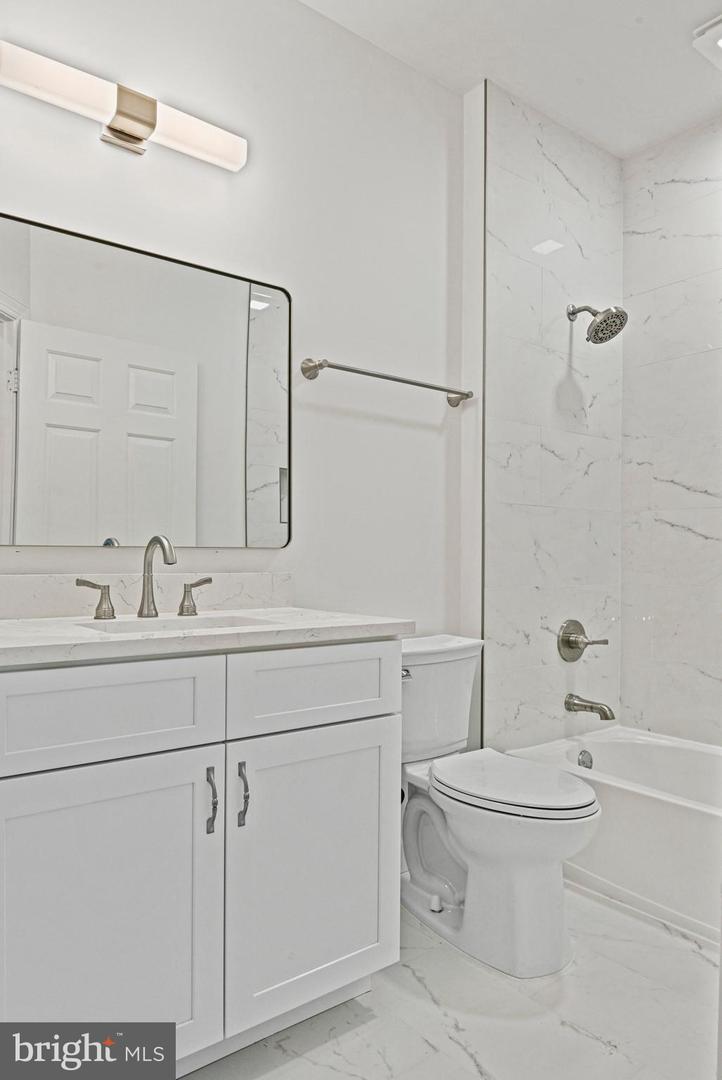 9927 MILES STONE CT, VIENNA, Virginia 22181, 4 Bedrooms Bedrooms, ,3 BathroomsBathrooms,Residential,For sale,9927 MILES STONE CT,VAFX2244256 MLS # VAFX2244256