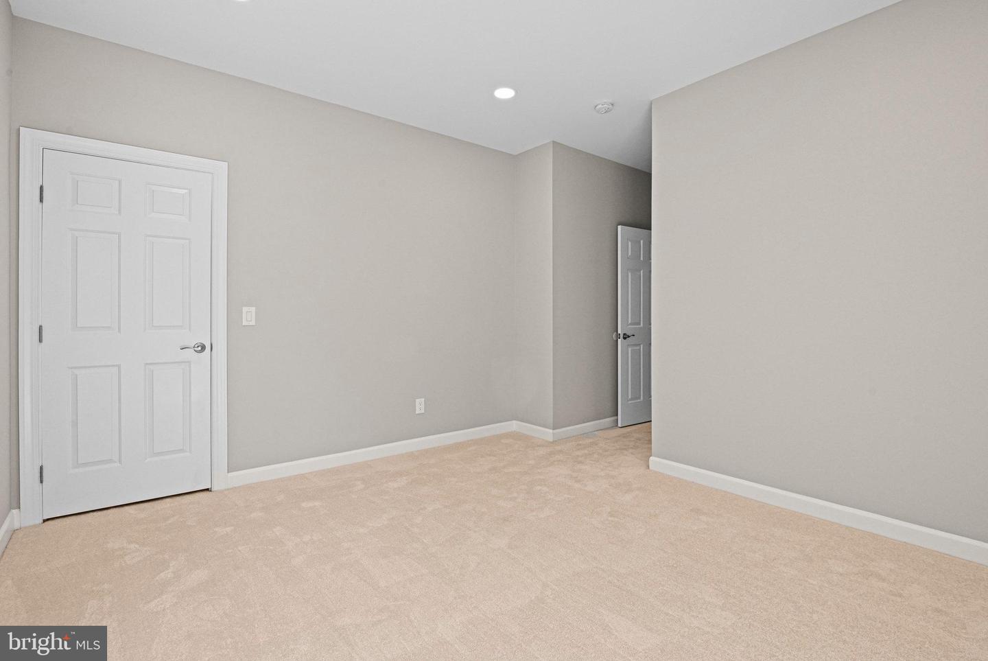 9927 MILES STONE CT, VIENNA, Virginia 22181, 4 Bedrooms Bedrooms, ,3 BathroomsBathrooms,Residential,For sale,9927 MILES STONE CT,VAFX2244256 MLS # VAFX2244256