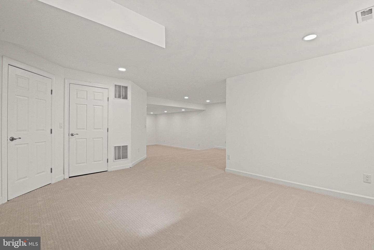 9927 MILES STONE CT, VIENNA, Virginia 22181, 4 Bedrooms Bedrooms, ,3 BathroomsBathrooms,Residential,For sale,9927 MILES STONE CT,VAFX2244256 MLS # VAFX2244256