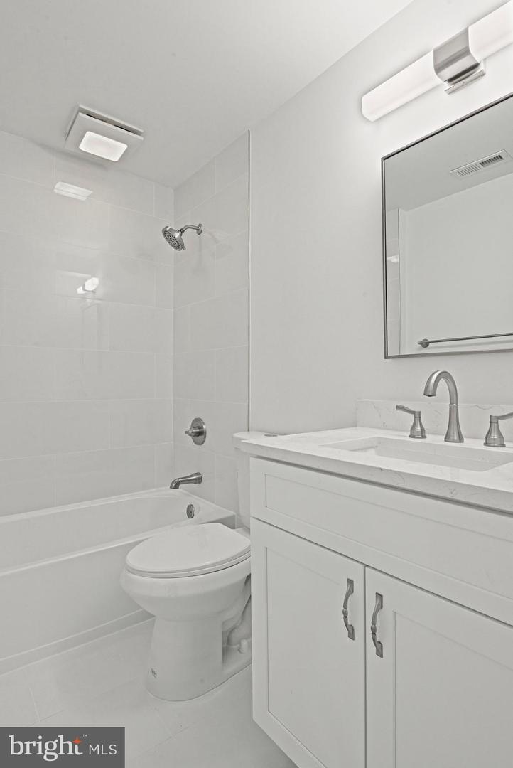 9927 MILES STONE CT, VIENNA, Virginia 22181, 4 Bedrooms Bedrooms, ,3 BathroomsBathrooms,Residential,For sale,9927 MILES STONE CT,VAFX2244256 MLS # VAFX2244256