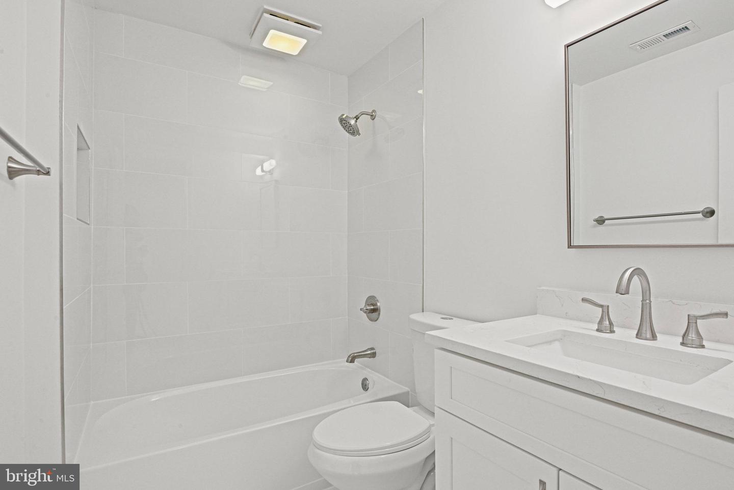 9927 MILES STONE CT, VIENNA, Virginia 22181, 4 Bedrooms Bedrooms, ,3 BathroomsBathrooms,Residential,For sale,9927 MILES STONE CT,VAFX2244256 MLS # VAFX2244256