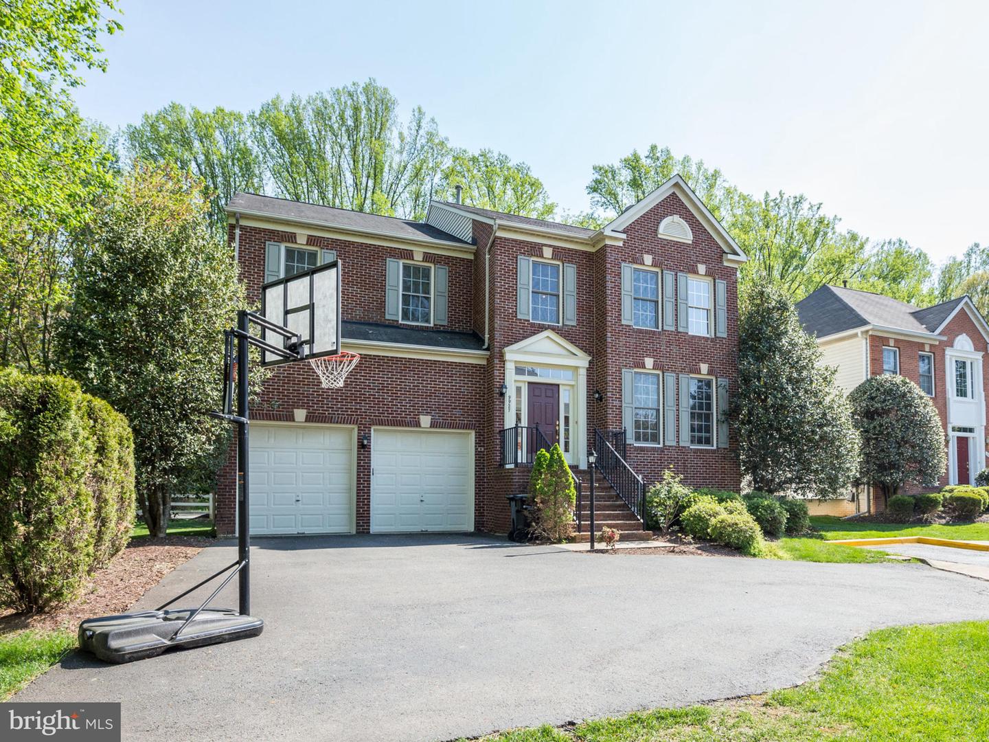 9927 MILES STONE CT, VIENNA, Virginia 22181, 4 Bedrooms Bedrooms, ,3 BathroomsBathrooms,Residential,For sale,9927 MILES STONE CT,VAFX2244256 MLS # VAFX2244256