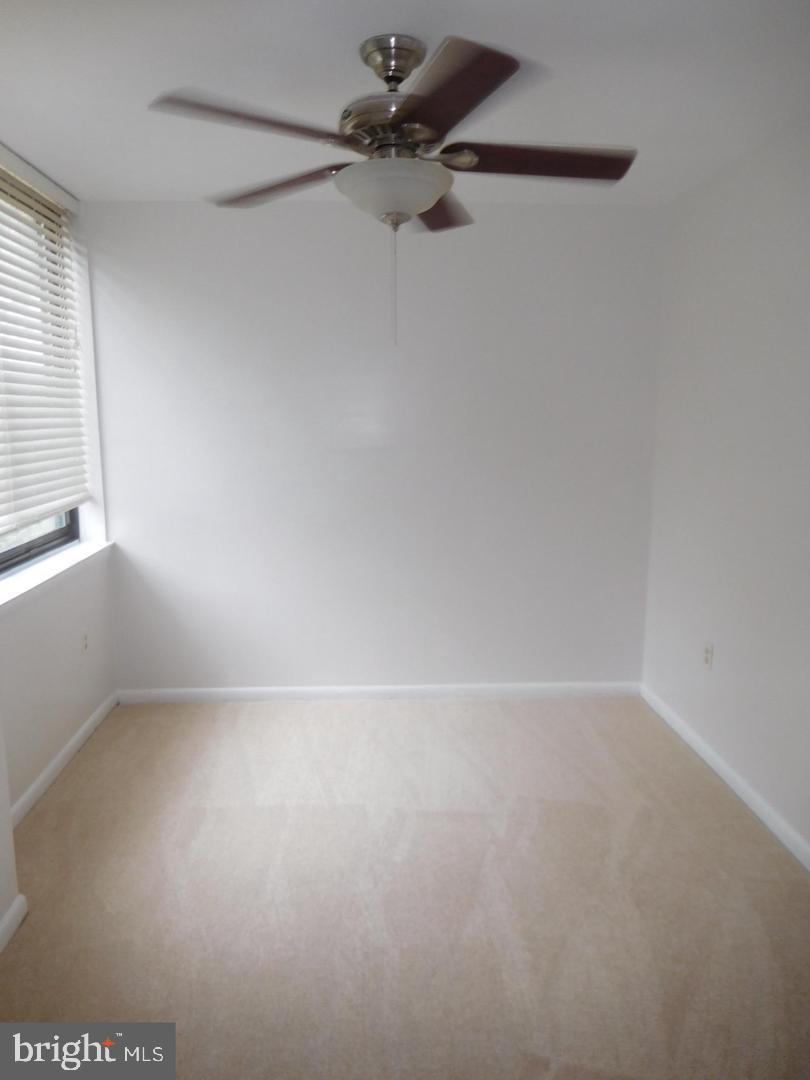 4390 LORCOM LN #512, ARLINGTON, Virginia 22207, 1 Bedroom Bedrooms, ,1 BathroomBathrooms,Residential,For sale,4390 LORCOM LN #512,VAAR2058998 MLS # VAAR2058998
