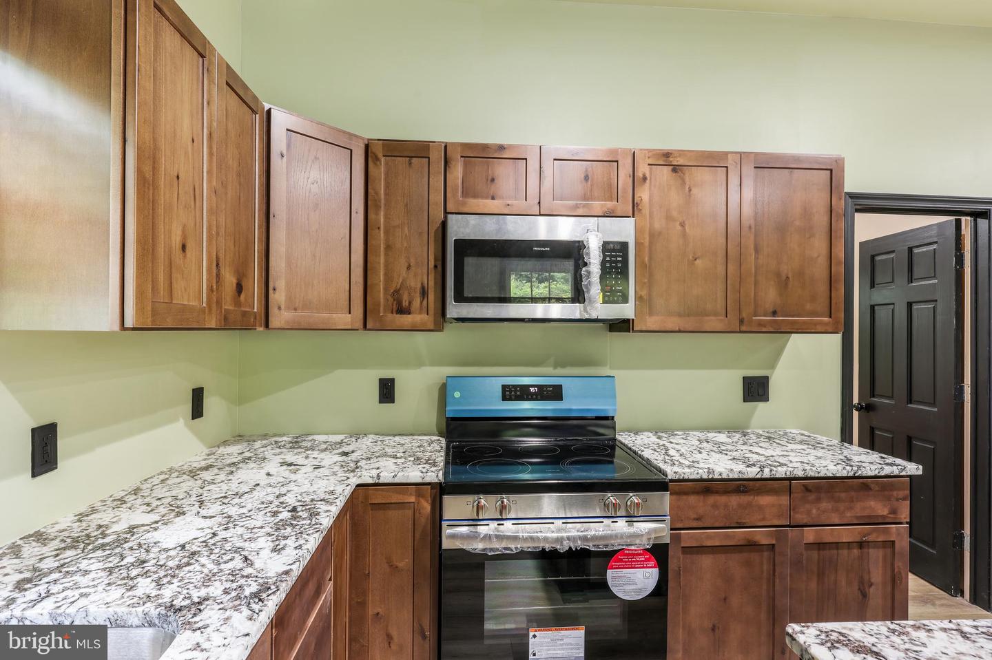 303 FOX TRL, WINCHESTER, Virginia 22601, 2 Bedrooms Bedrooms, ,1 BathroomBathrooms,Residential,For sale,303 FOX TRL,VAFV2035540 MLS # VAFV2035540