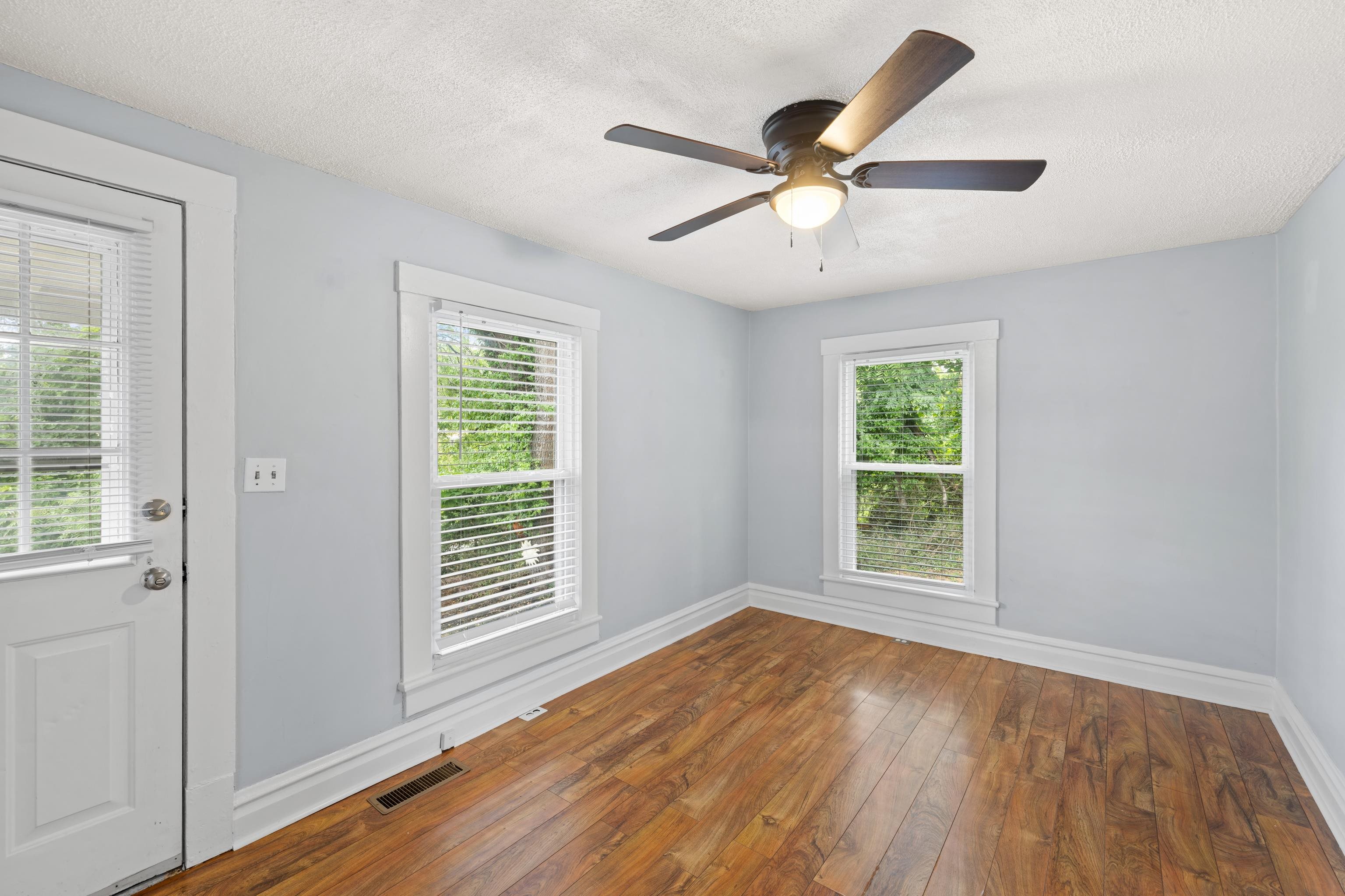 1315 CHURCHVILLE AVE, STAUNTON, Virginia 24401, 2 Bedrooms Bedrooms, ,1 BathroomBathrooms,Residential,1315 CHURCHVILLE AVE,668144 MLS # 668144