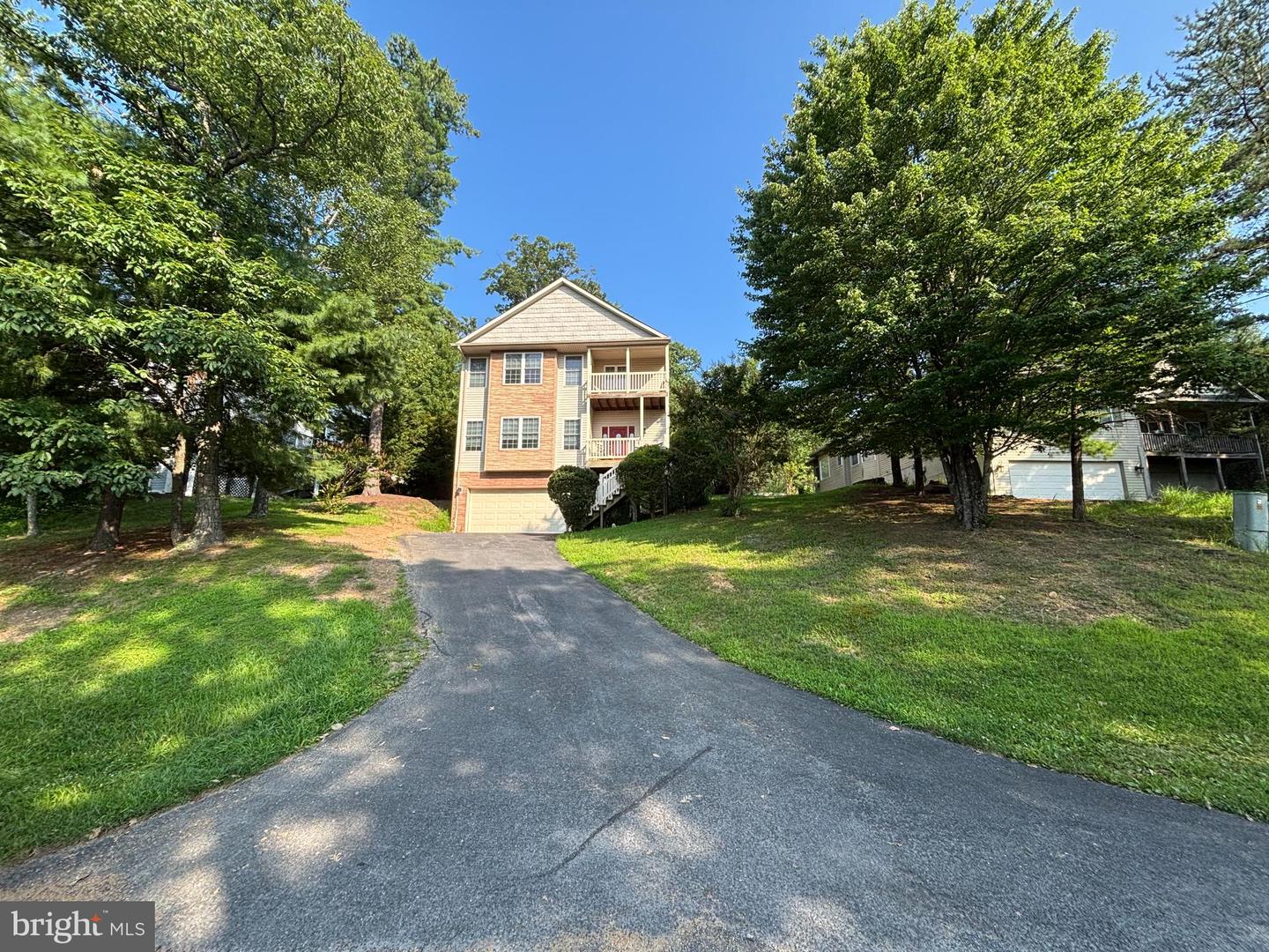 121 WATERSIDE LN, CROSS JUNCTION, Virginia 22625, 3 Bedrooms Bedrooms, ,2 BathroomsBathrooms,Residential,For sale,121 WATERSIDE LN,VAFV2035734 MLS # VAFV2035734