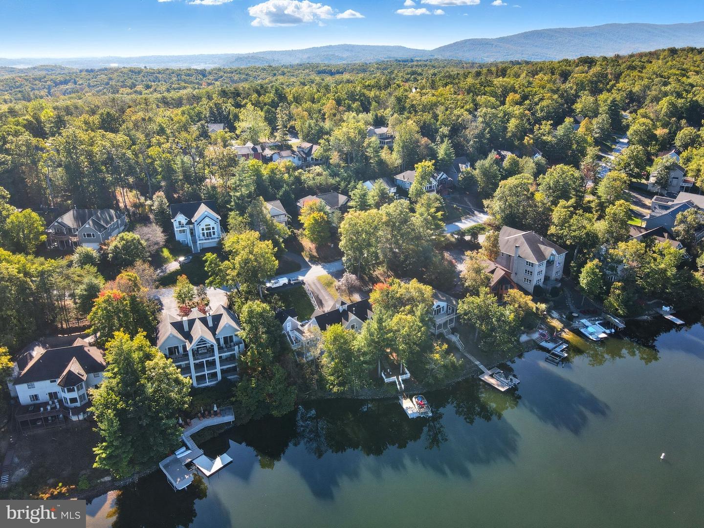 121 WATERSIDE LN, CROSS JUNCTION, Virginia 22625, 3 Bedrooms Bedrooms, ,2 BathroomsBathrooms,Residential,For sale,121 WATERSIDE LN,VAFV2035734 MLS # VAFV2035734