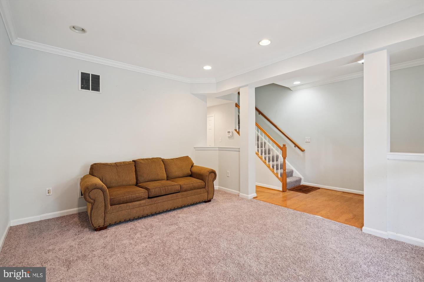 12912 LEATHERWOOD LN, WOODBRIDGE, Virginia 22192, 3 Bedrooms Bedrooms, 9 Rooms Rooms,2 BathroomsBathrooms,Residential,For sale,12912 LEATHERWOOD LN,VAPW2100342 MLS # VAPW2100342