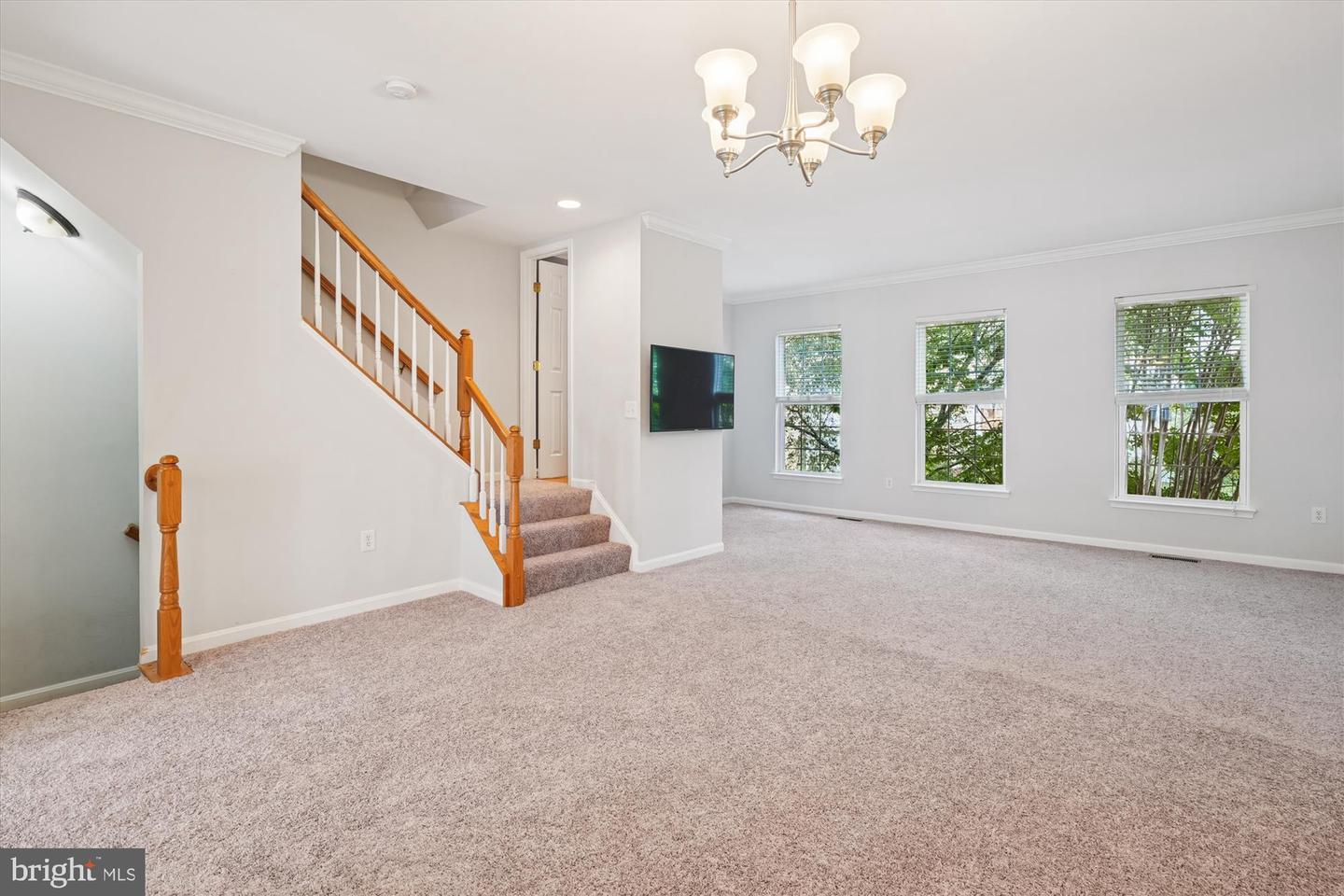 12912 LEATHERWOOD LN, WOODBRIDGE, Virginia 22192, 3 Bedrooms Bedrooms, 9 Rooms Rooms,2 BathroomsBathrooms,Residential,For sale,12912 LEATHERWOOD LN,VAPW2100342 MLS # VAPW2100342