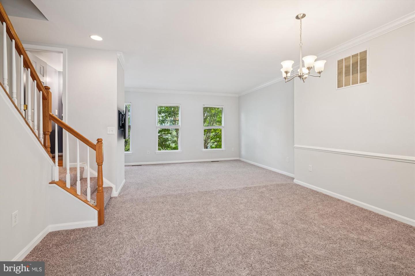 12912 LEATHERWOOD LN, WOODBRIDGE, Virginia 22192, 3 Bedrooms Bedrooms, 9 Rooms Rooms,2 BathroomsBathrooms,Residential,For sale,12912 LEATHERWOOD LN,VAPW2100342 MLS # VAPW2100342