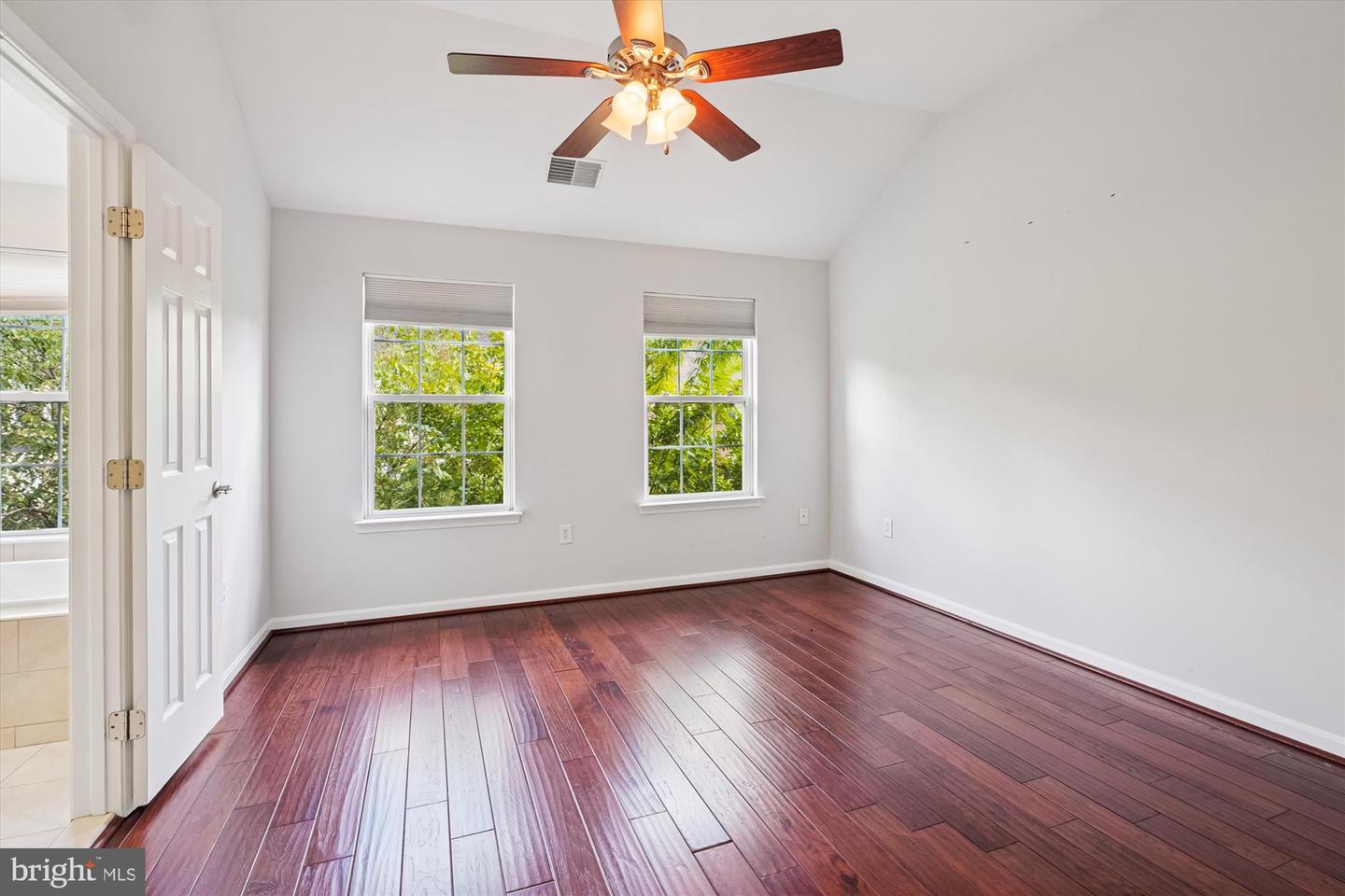 12912 LEATHERWOOD LN, WOODBRIDGE, Virginia 22192, 3 Bedrooms Bedrooms, 9 Rooms Rooms,2 BathroomsBathrooms,Residential,For sale,12912 LEATHERWOOD LN,VAPW2100342 MLS # VAPW2100342