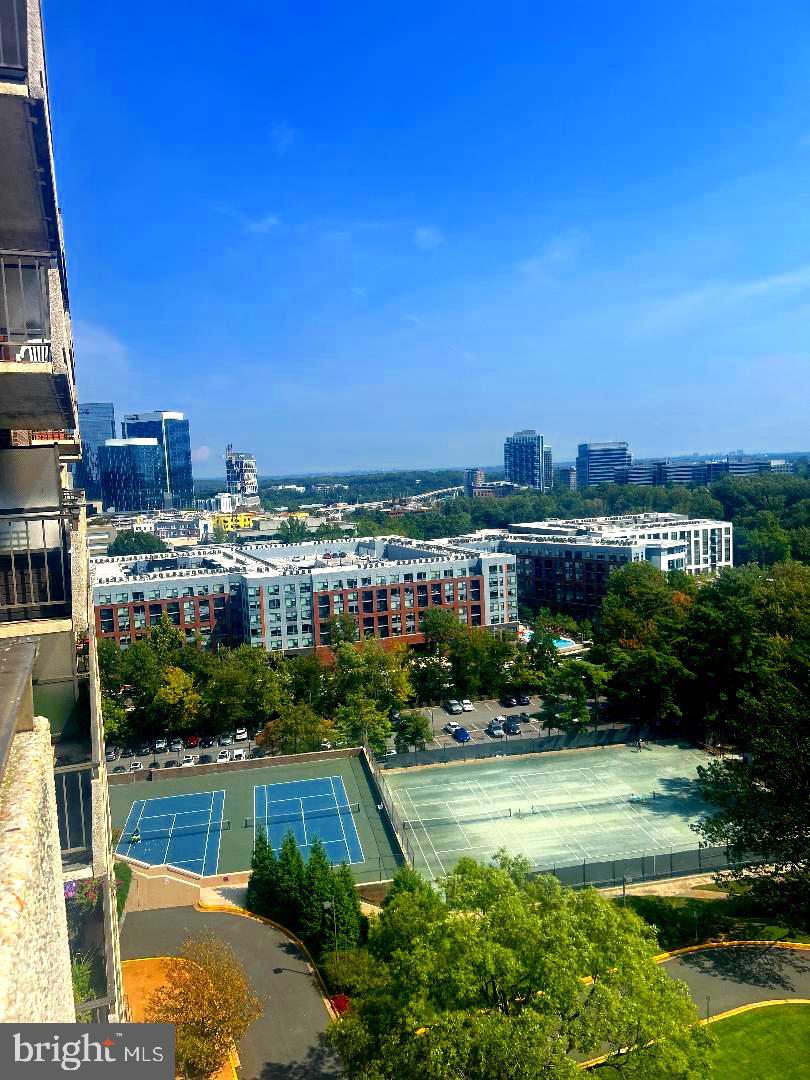 1800 OLD MEADOW RD #1412, MCLEAN, Virginia 22102, 1 Bedroom Bedrooms, 2 Rooms Rooms,1 BathroomBathrooms,Residential,For sale,1800 OLD MEADOW RD #1412,VAFX2261430 MLS # VAFX2261430